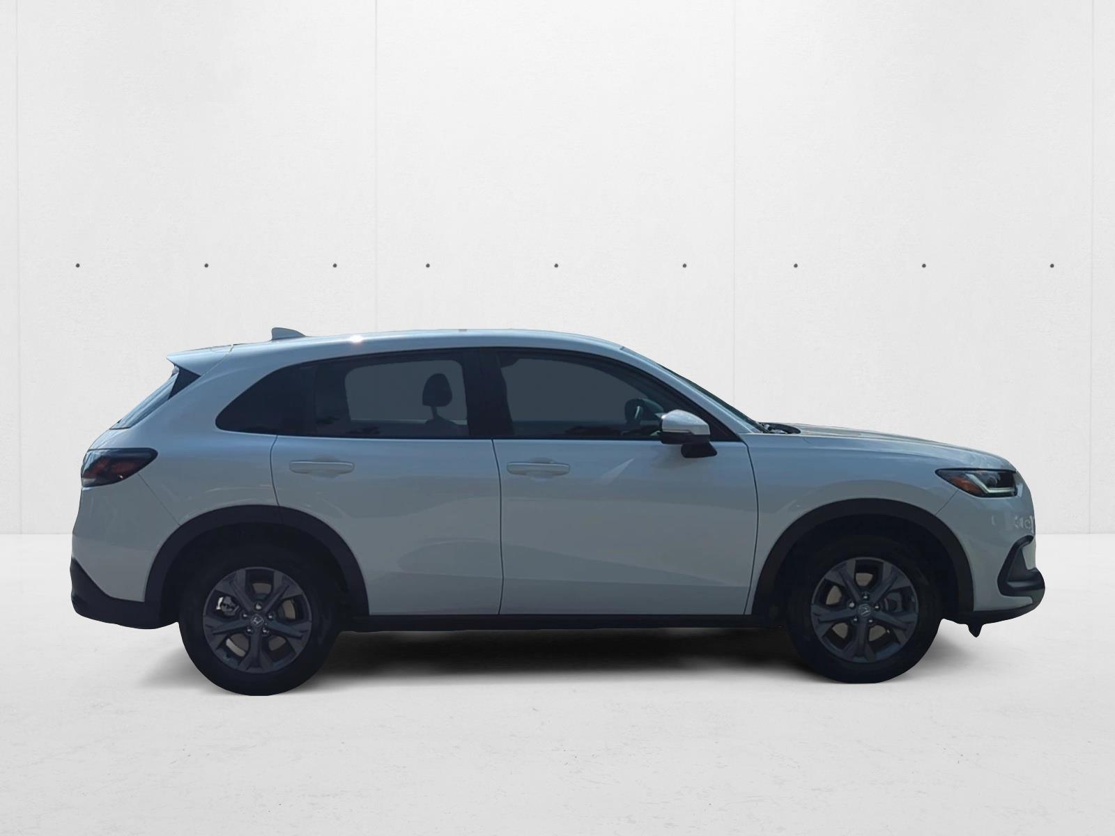 2026 Honda HR-V LX photo 3