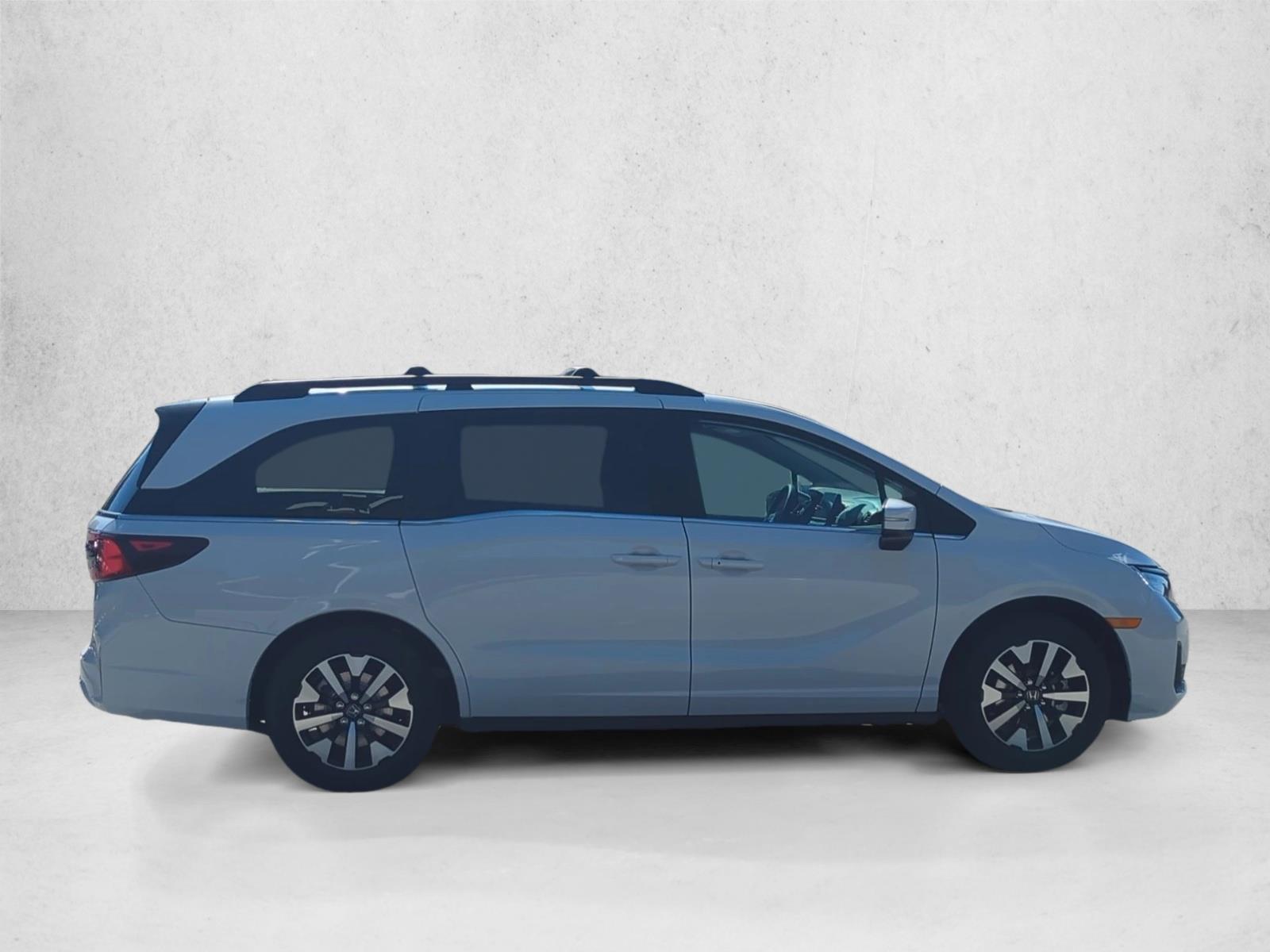 2026 Honda Odyssey EX-L photo 4