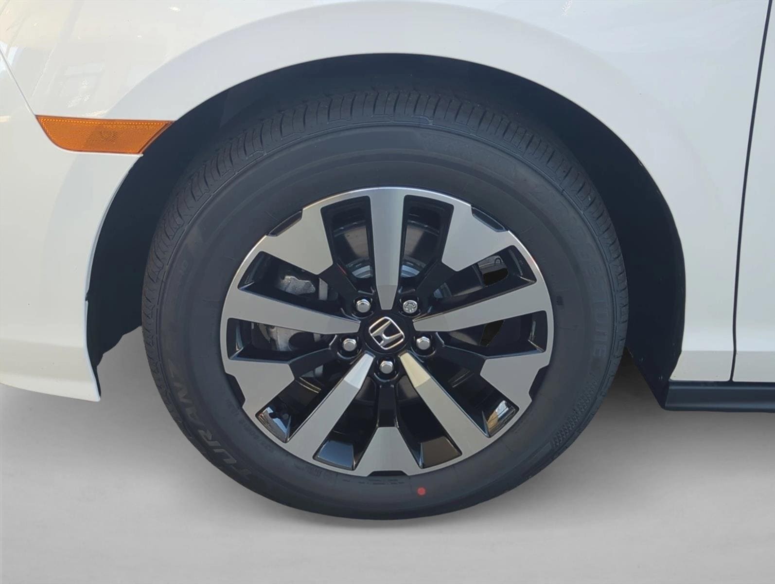 2026 Honda Odyssey EX-L - Photo 10