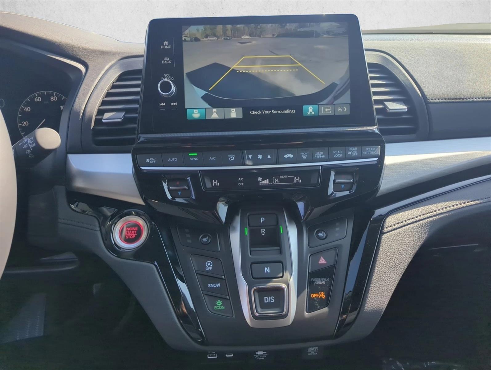 2026 Honda Odyssey Touring - Photo 16