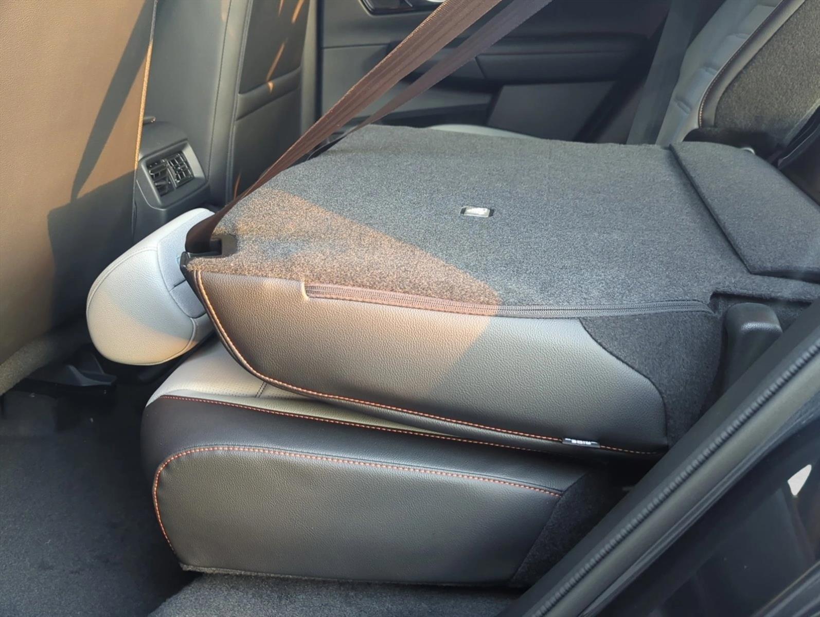 2026 Honda CR-V Hybrid Sport Touring photo 3