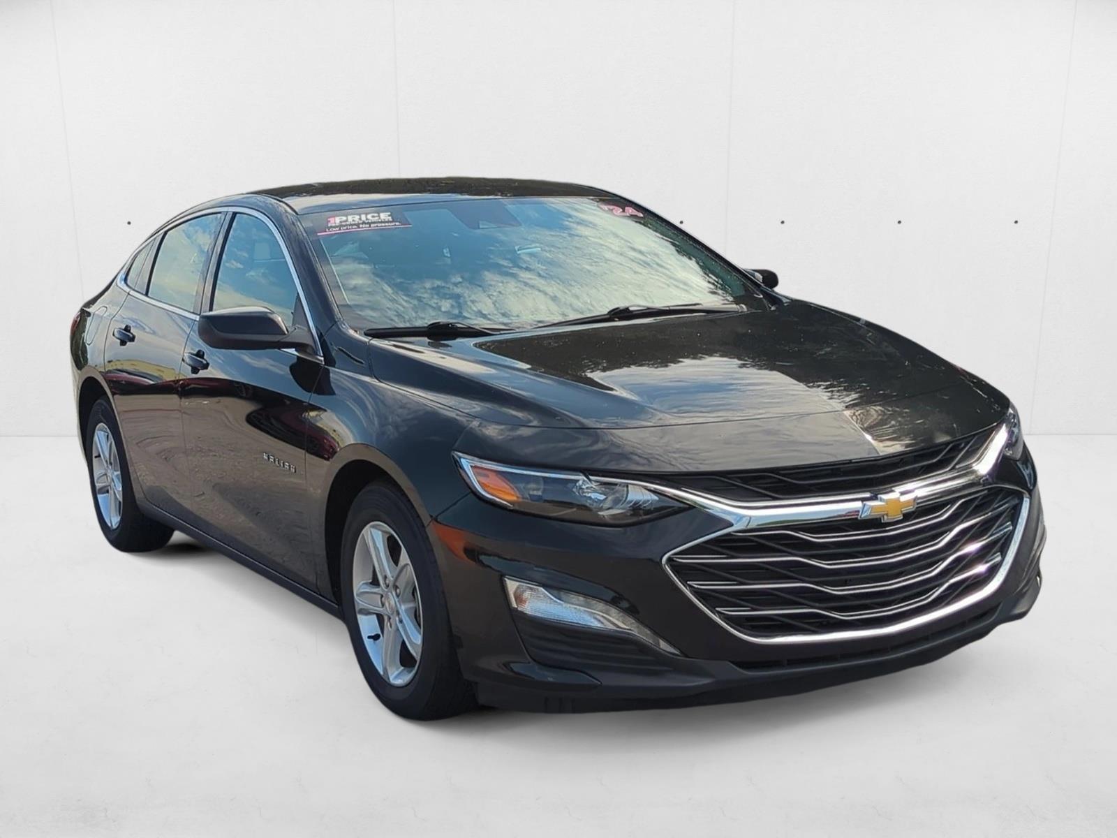 2024 Chevrolet Malibu 1LT photo 3