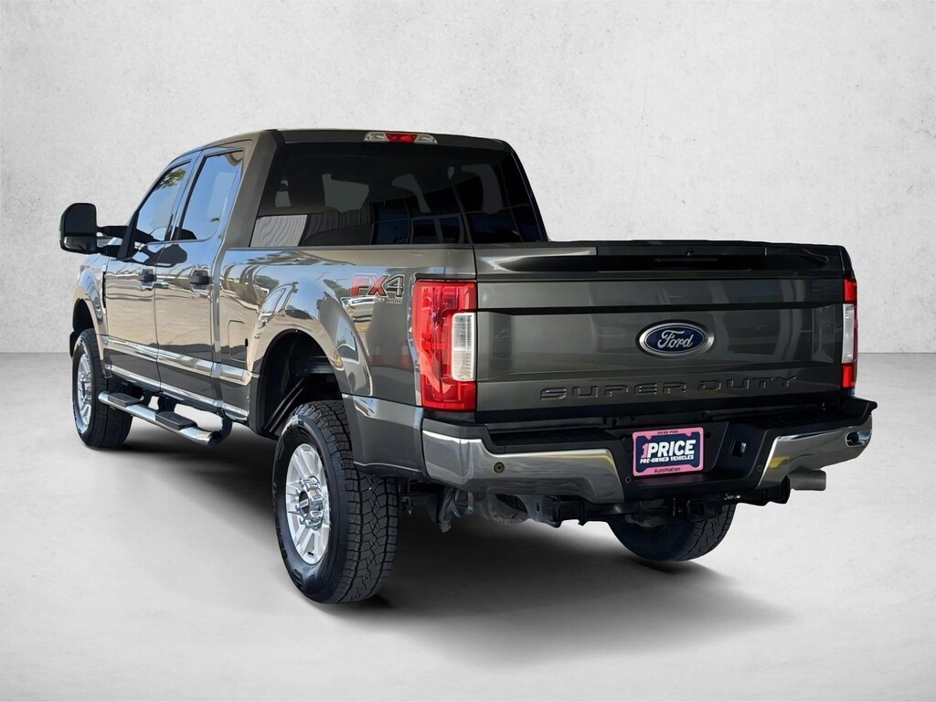 Used 2019 Ford F-250 XLT Truck Crew Cab