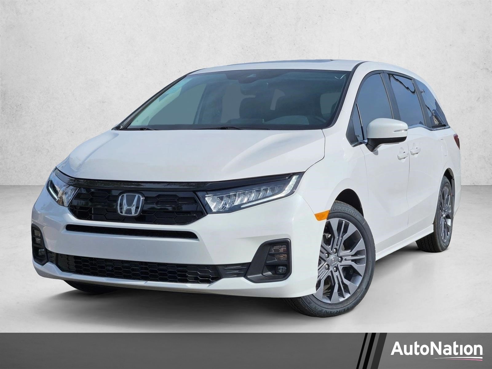2026 Honda Odyssey Touring's photo