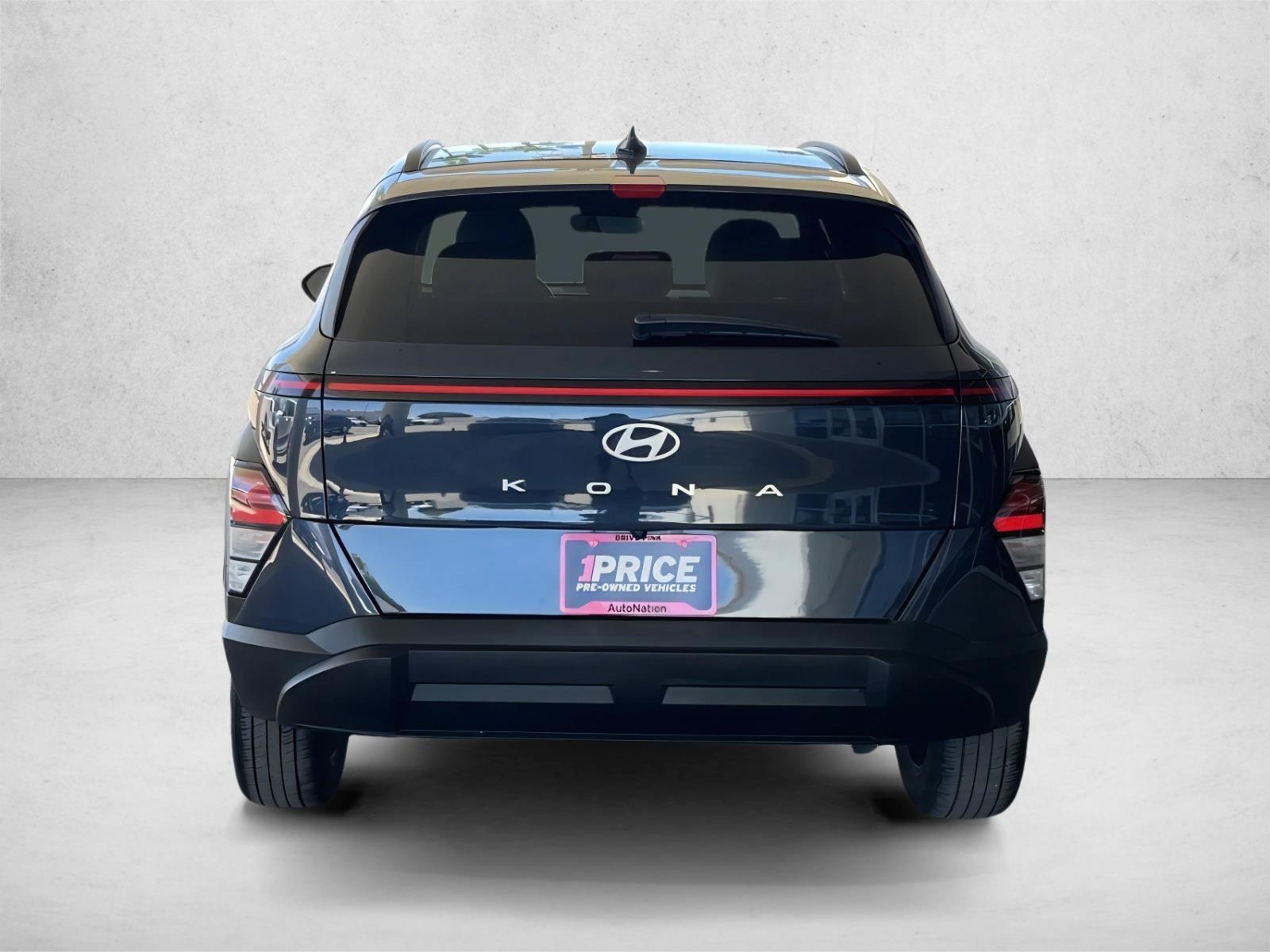 2025 Hyundai Kona SEL - Photo 8