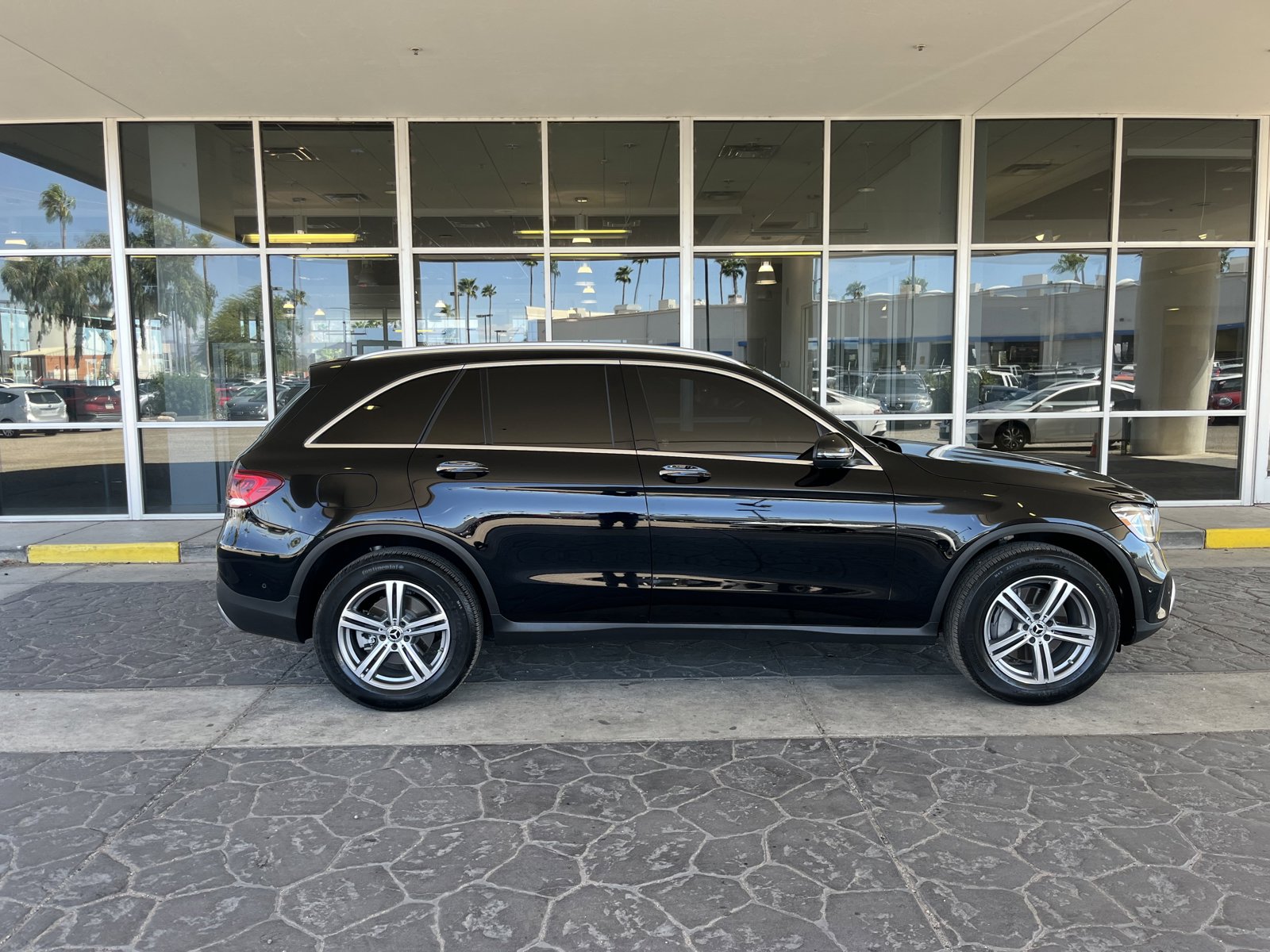 2022 Mercedes Benz GLC 300 photo 3