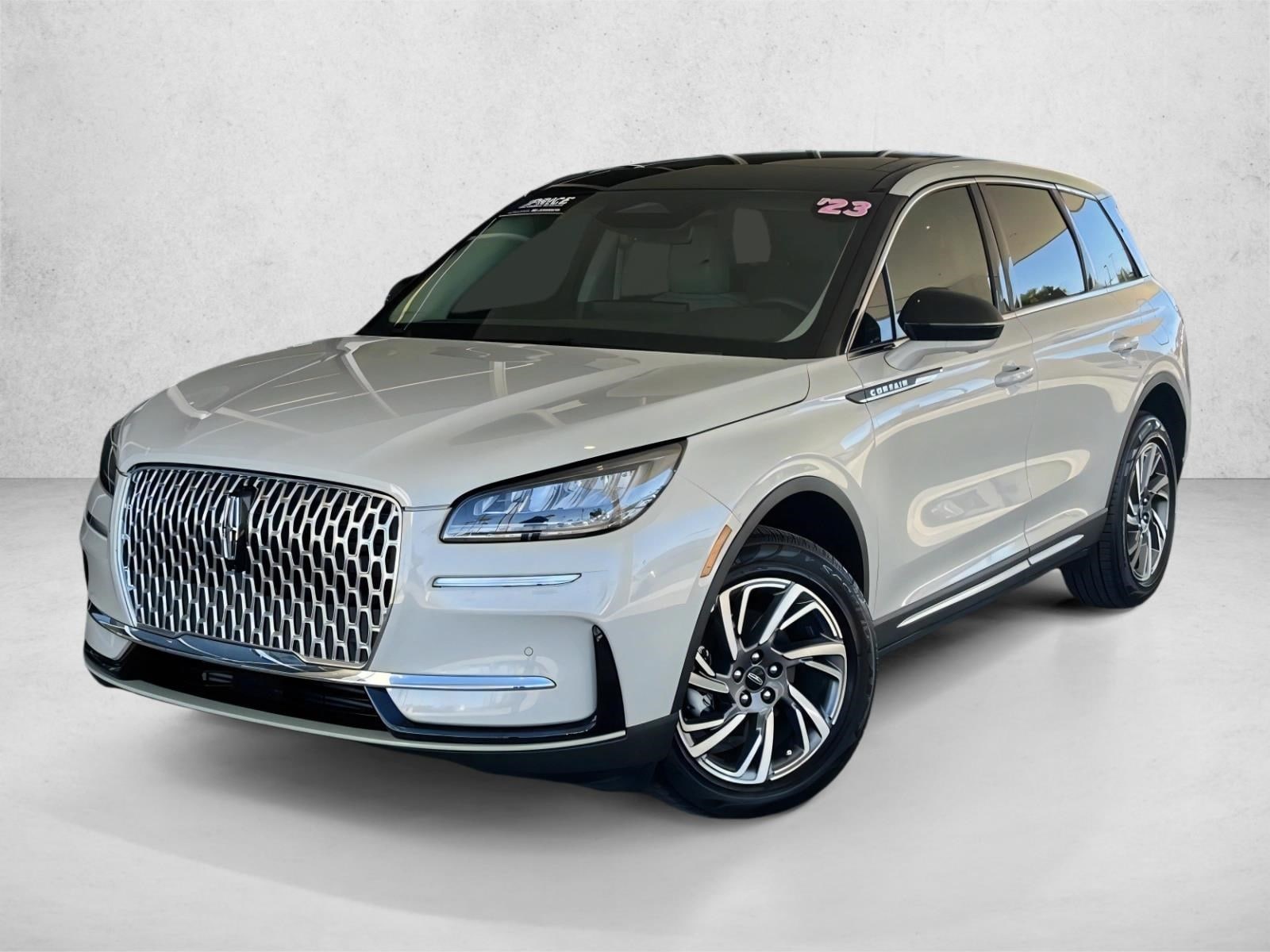 2023 Lincoln Corsair Base's photo