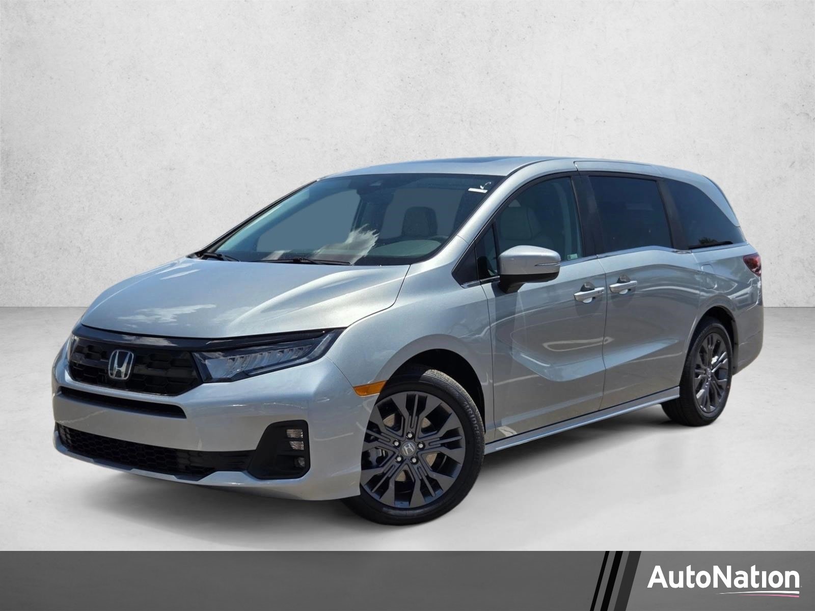 2026 Honda Odyssey Touring's photo