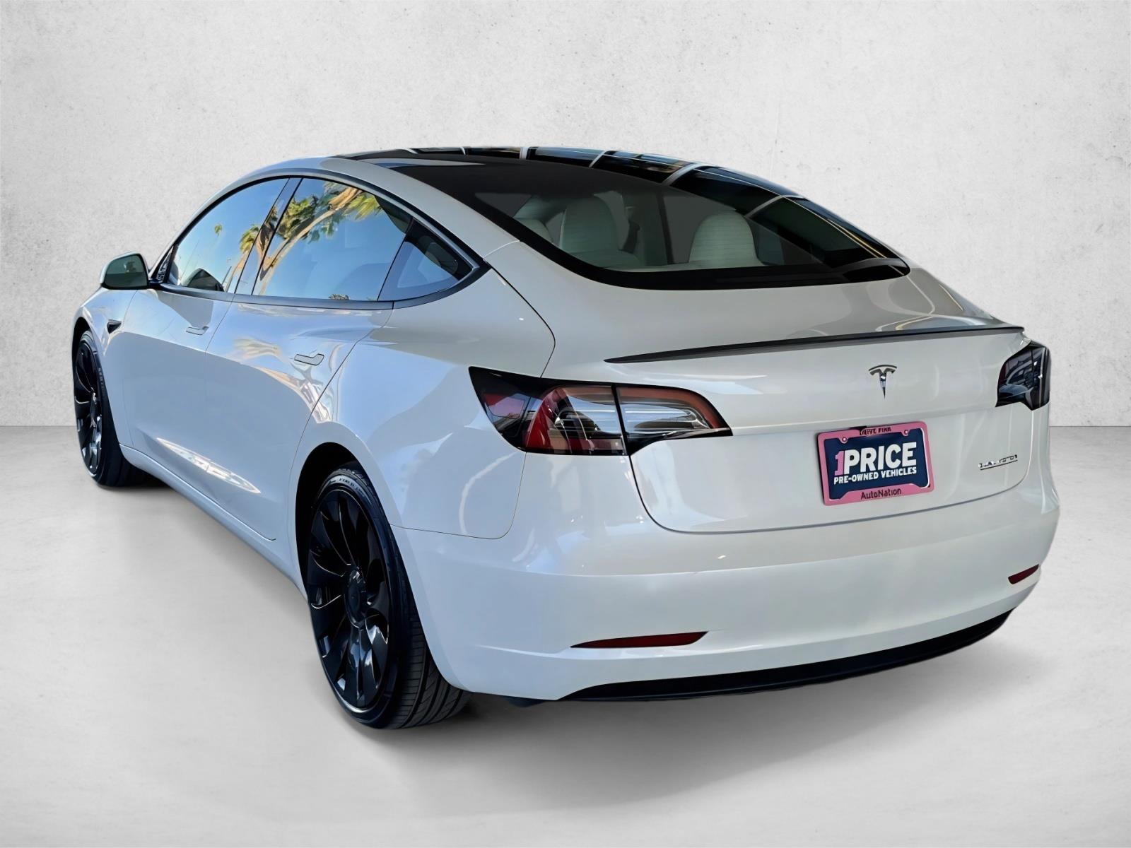 2023 Tesla Model 3 Performance photo 3