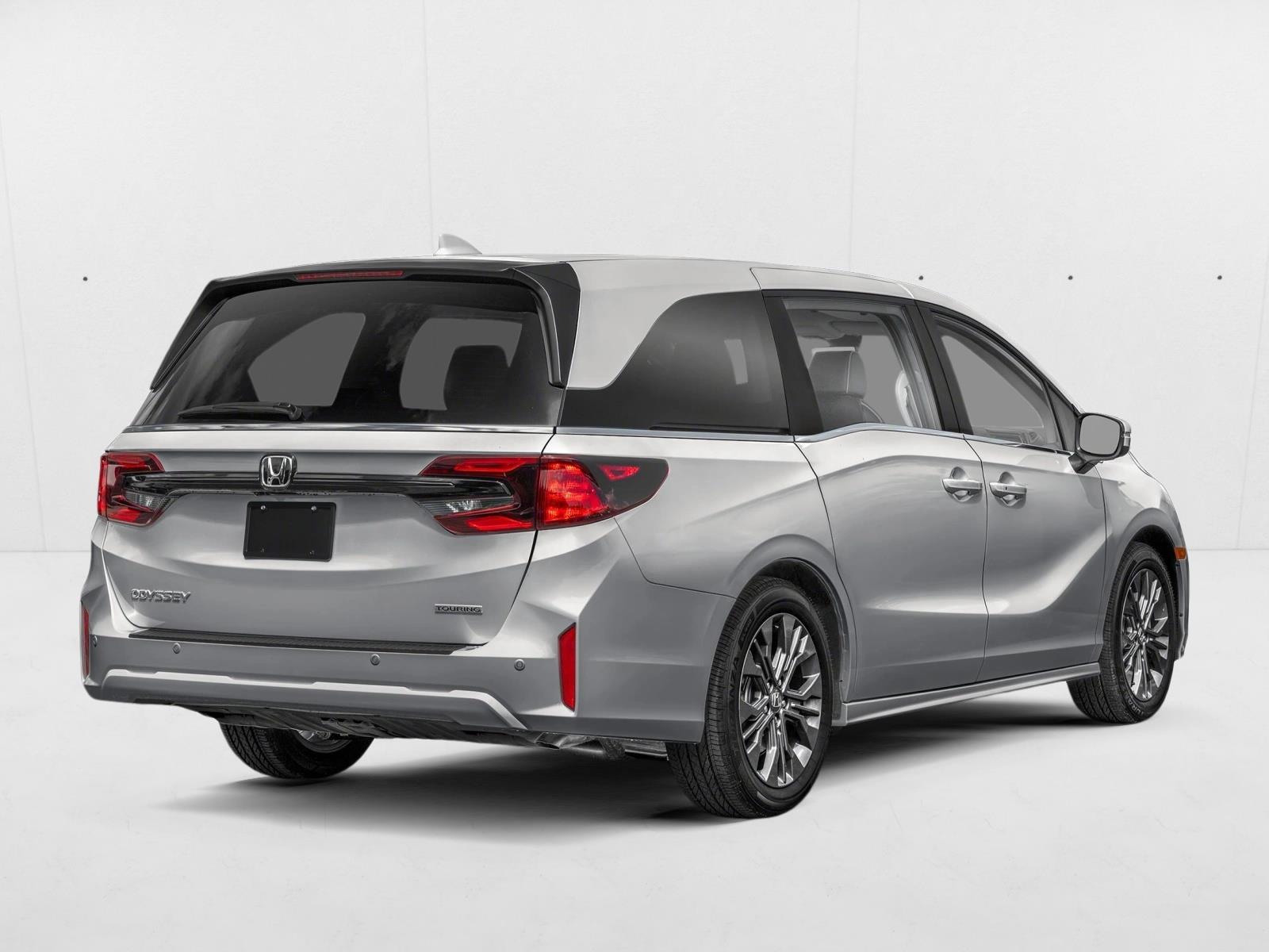 2026 Honda Odyssey Touring photo 2