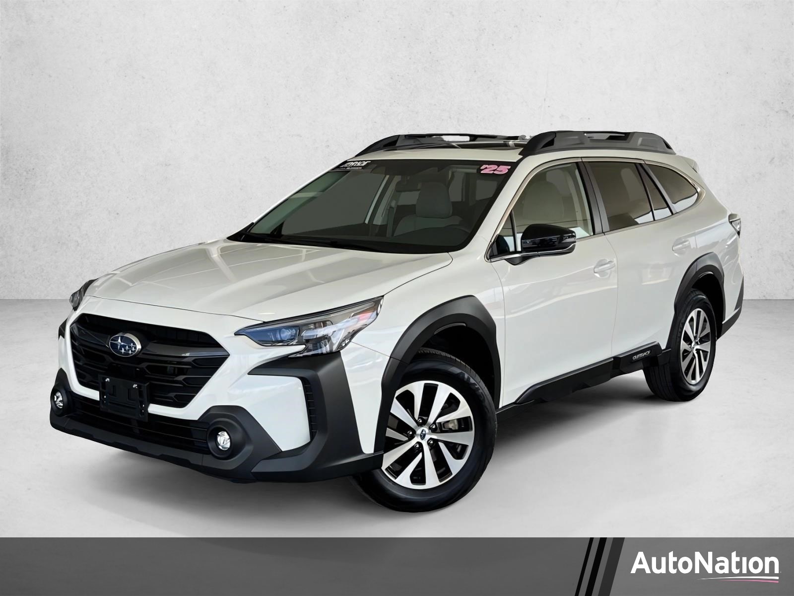 2025 Subaru Outback Premium's photo