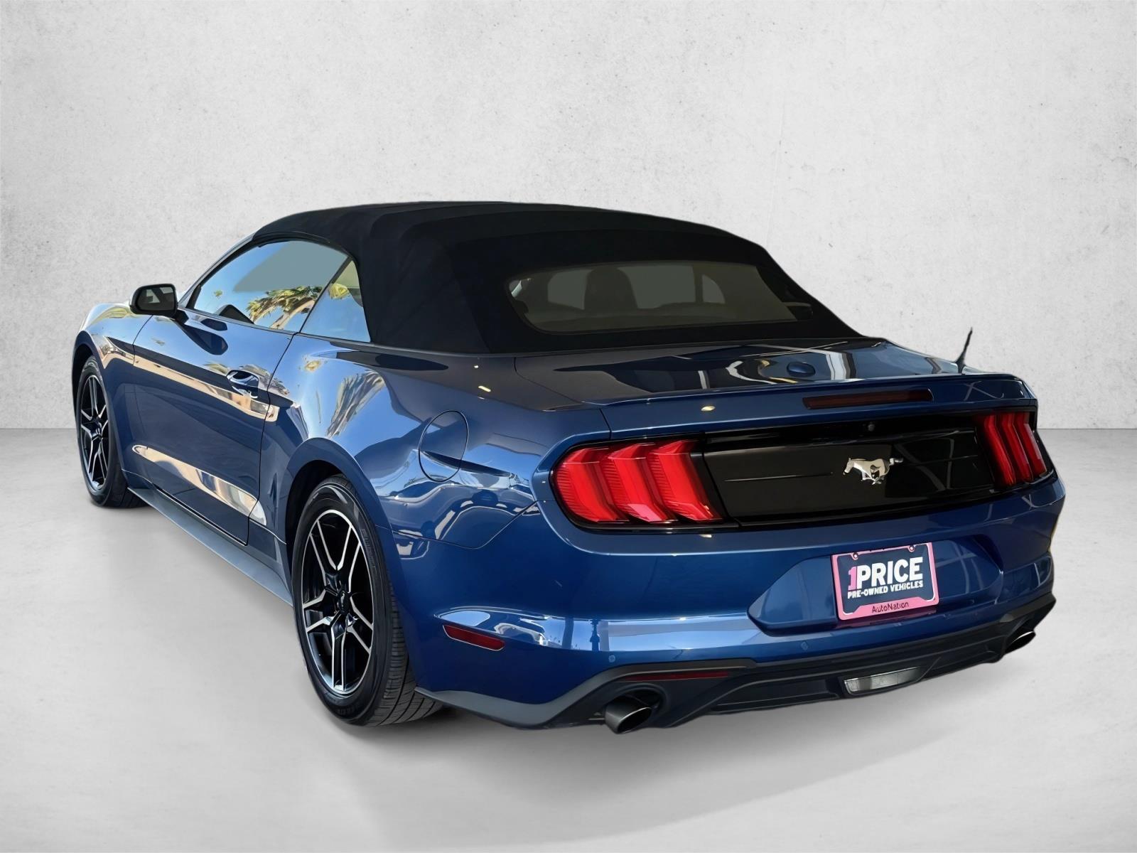 2022 Ford Mustang Convertible photo 3