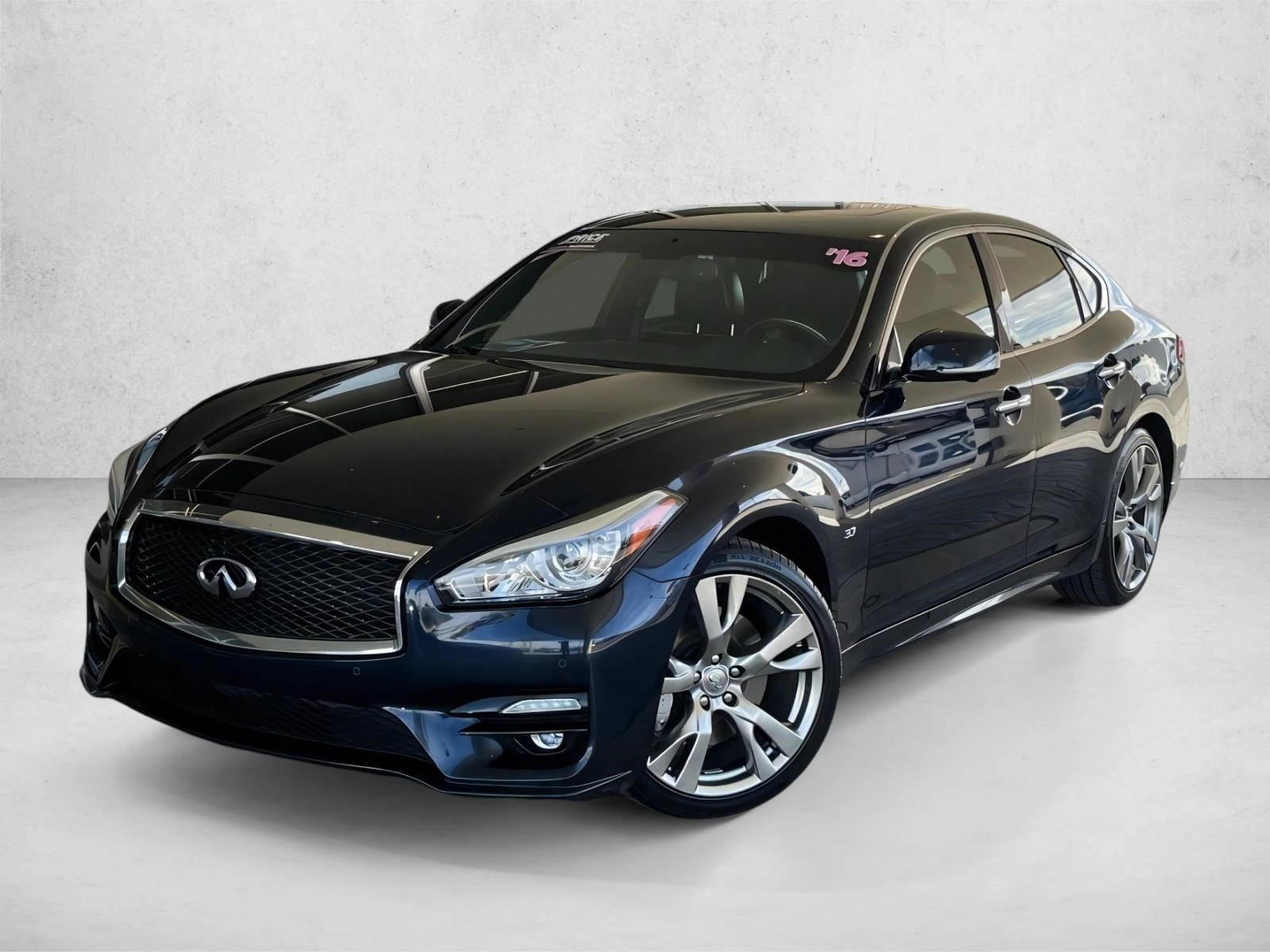 2016 INFINITI Q70 3.7