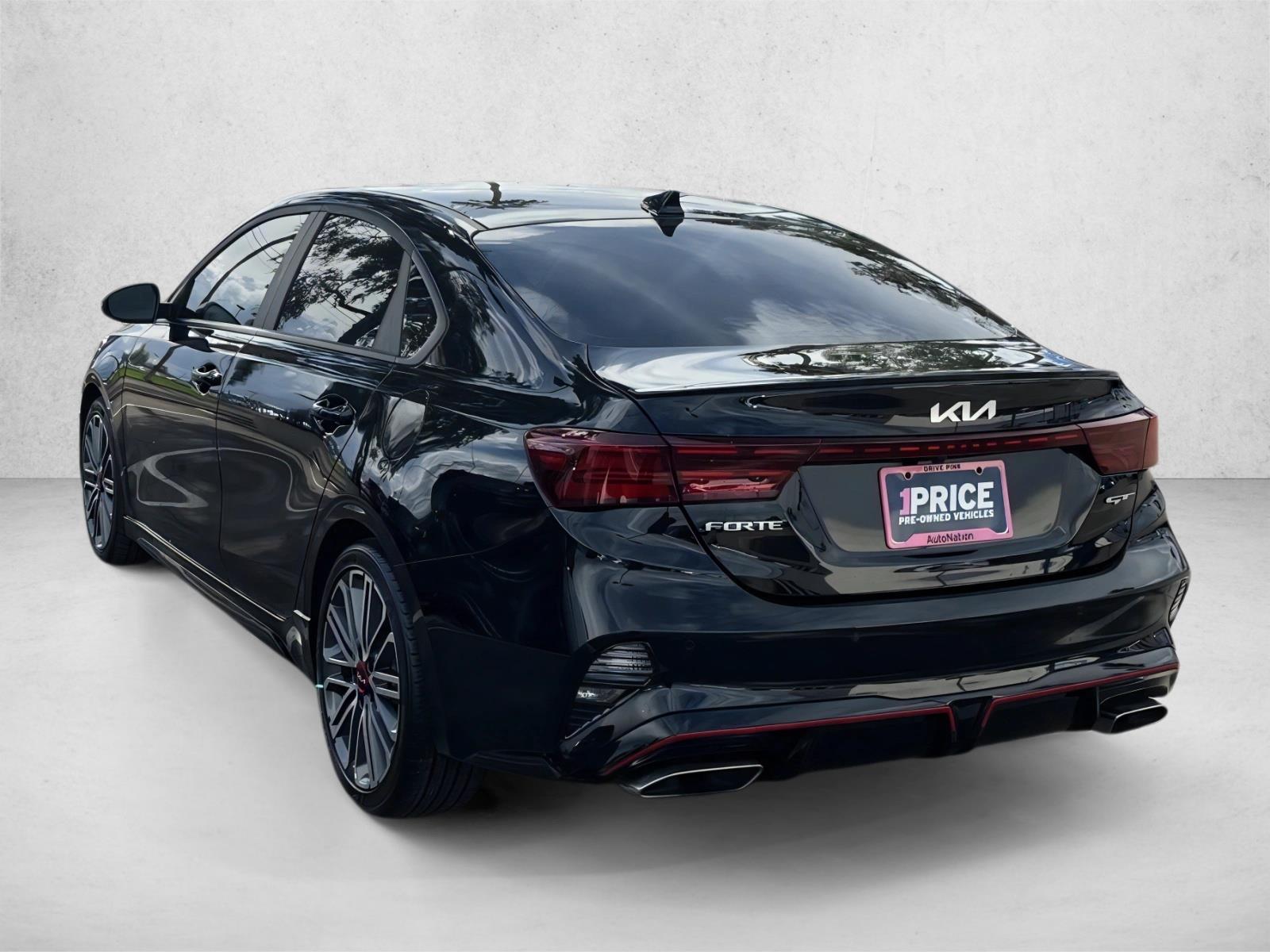 2023 Kia Forte GT photo 3