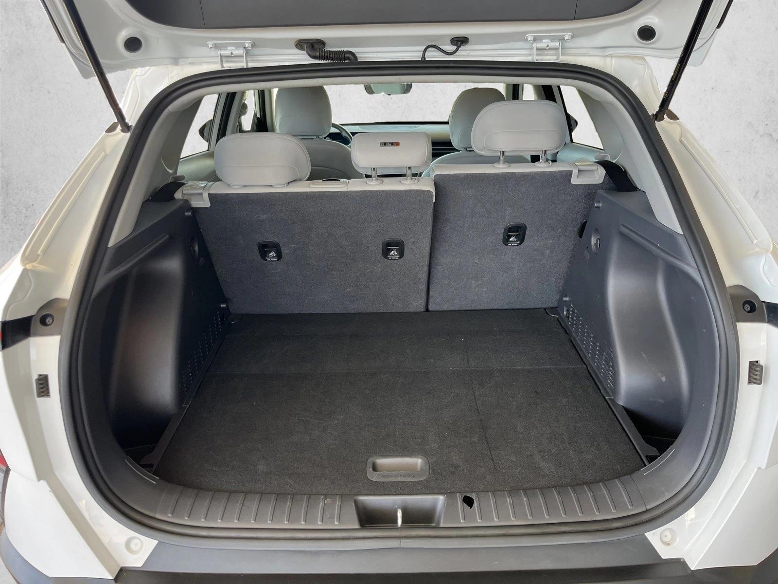 2025 Hyundai Kona SEL - Photo 21