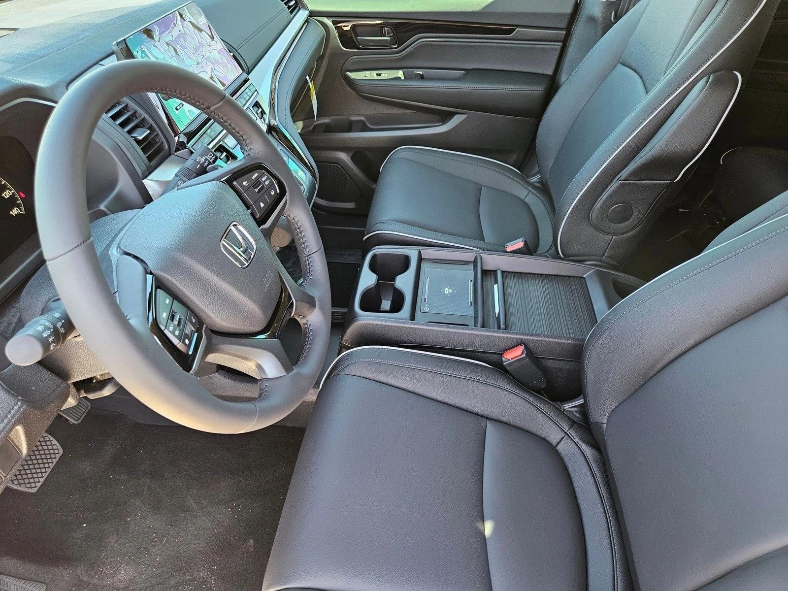 2026 Honda Odyssey Touring - Photo 14