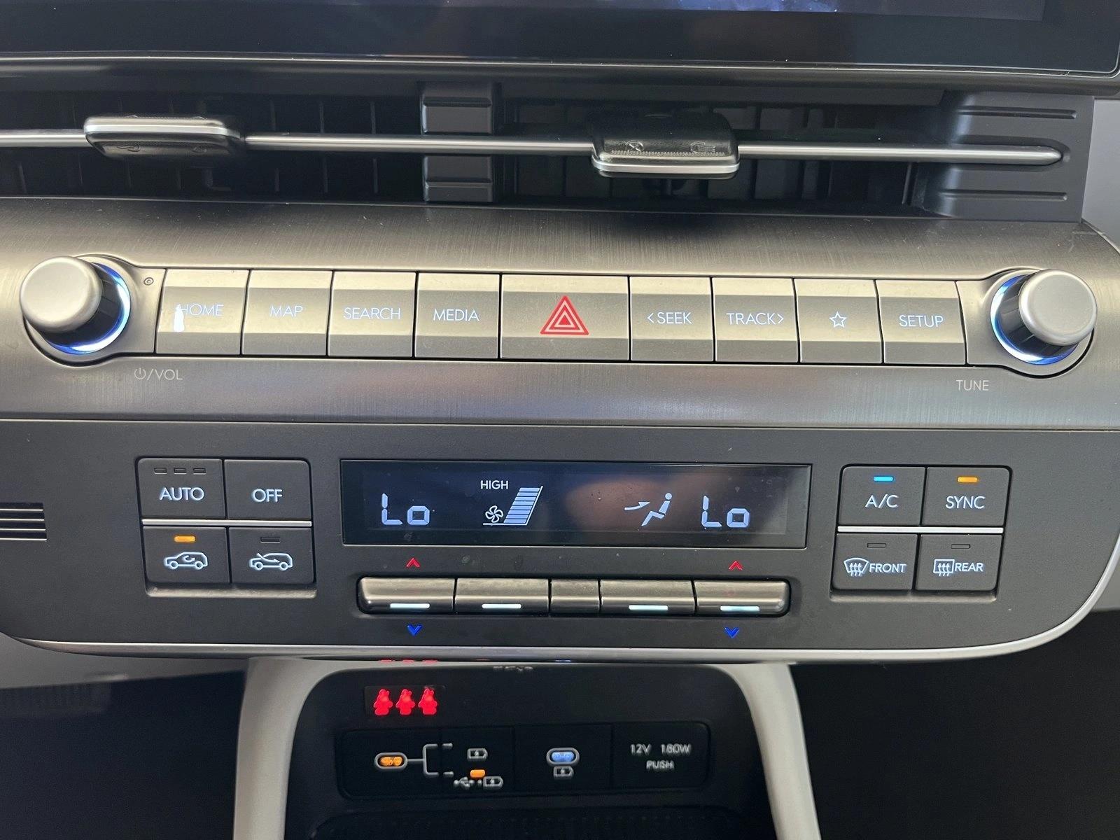 2025 Hyundai Kona SEL - Photo 14