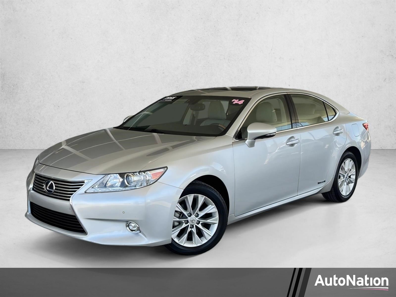 2014 Lexus ES 350 300h's photo
