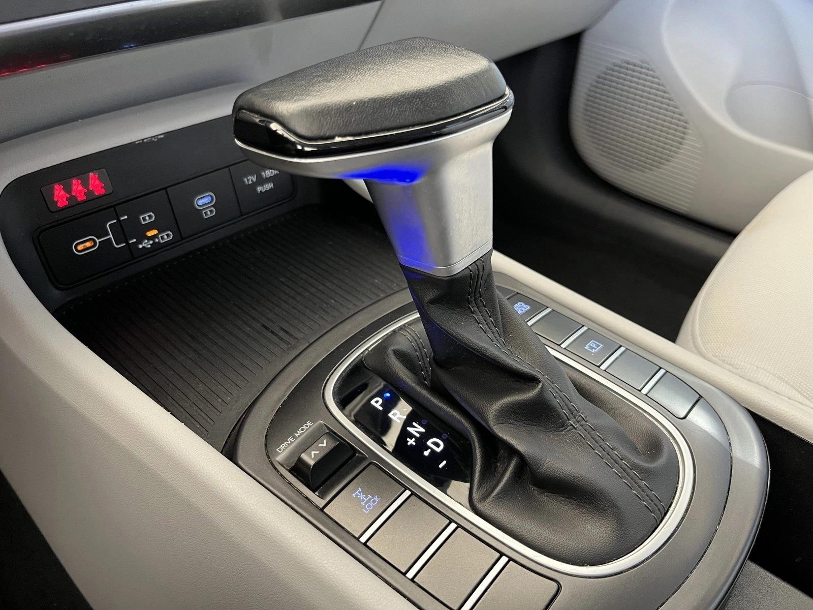 2025 Hyundai Kona SEL - Photo 15