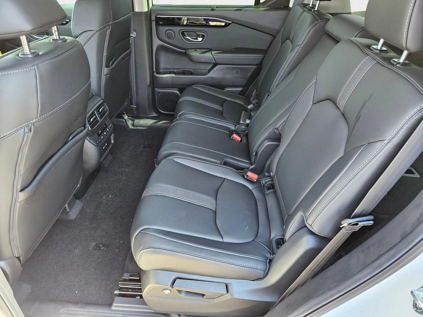 2025 Honda Pilot EX-L - Photo 15