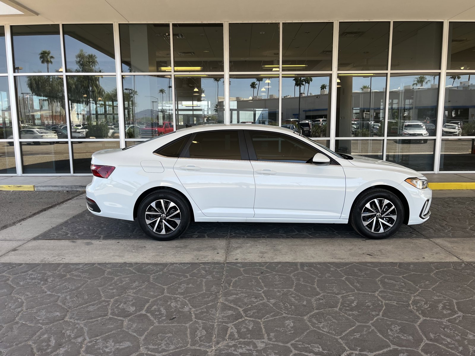 2025 Volkswagen Jetta 1.5T S photo 4