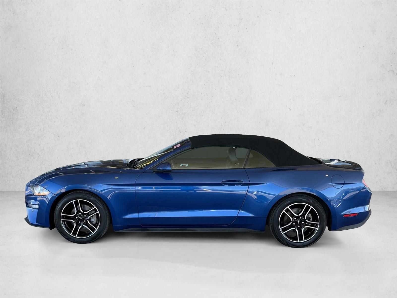 2022 Ford Mustang Convertible photo 2