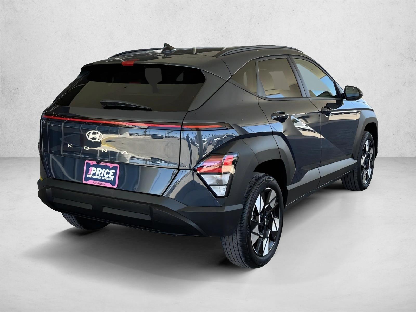 2025 Hyundai Kona SEL - Photo 6