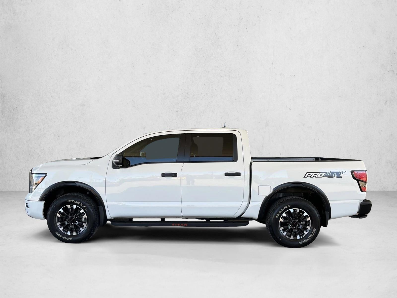 2020 Nissan Titan PRO-4X photo 2