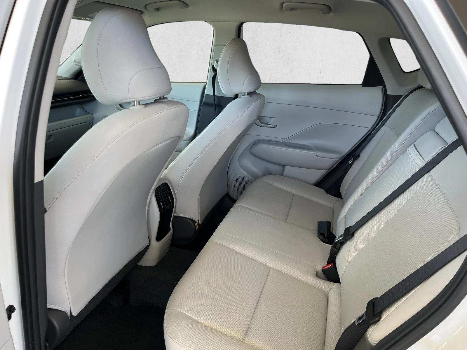2025 Hyundai Kona SEL - Photo 10