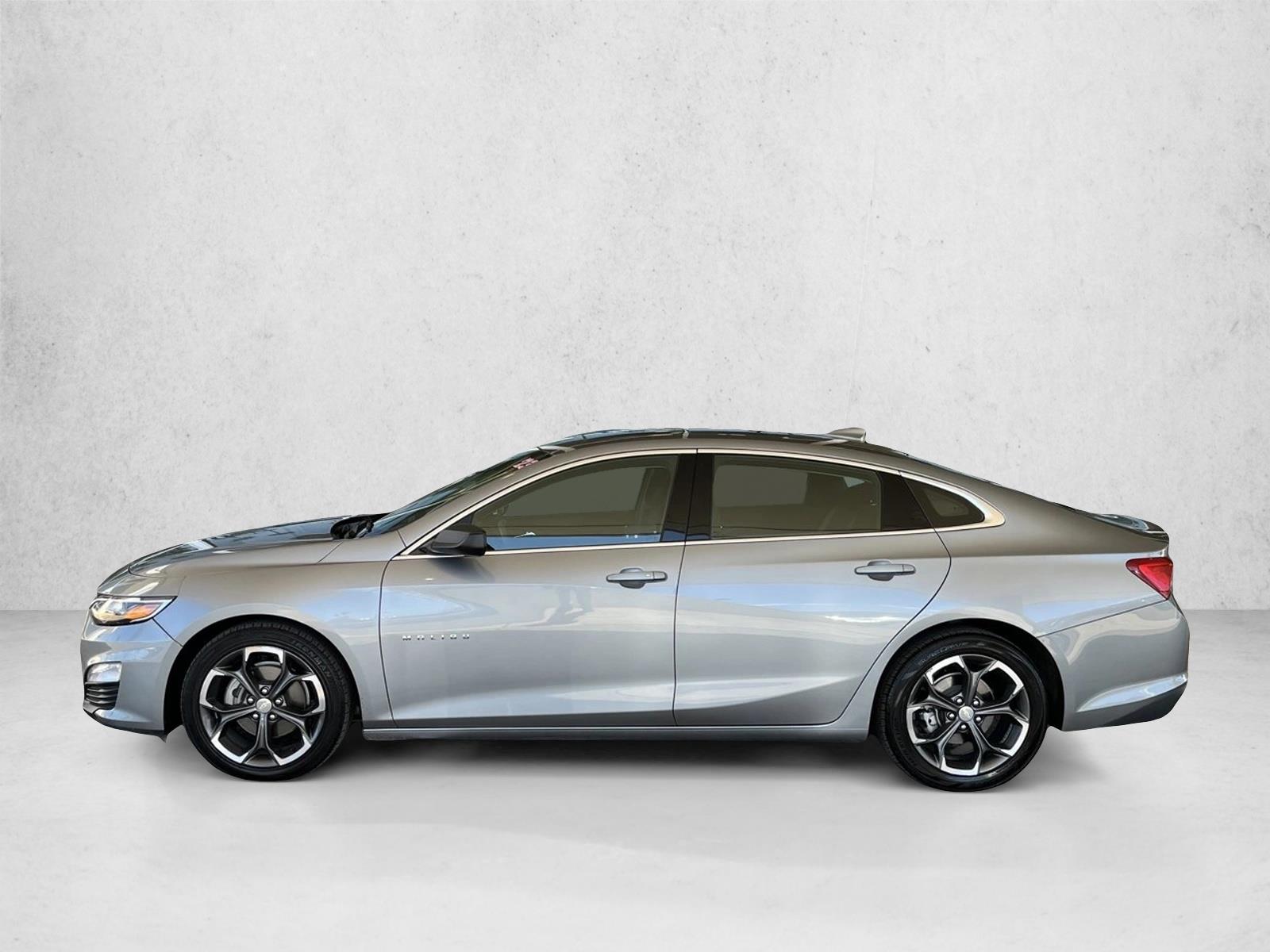 2023 Chevrolet Malibu 1LT photo 2