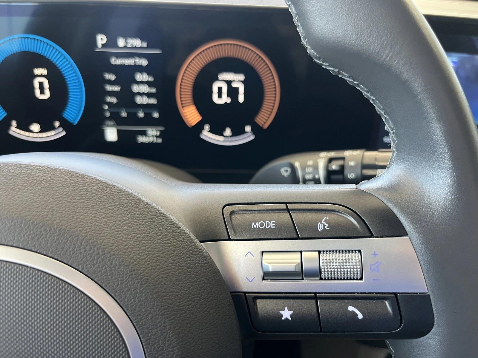 2025 Hyundai Kona SEL - Photo 20