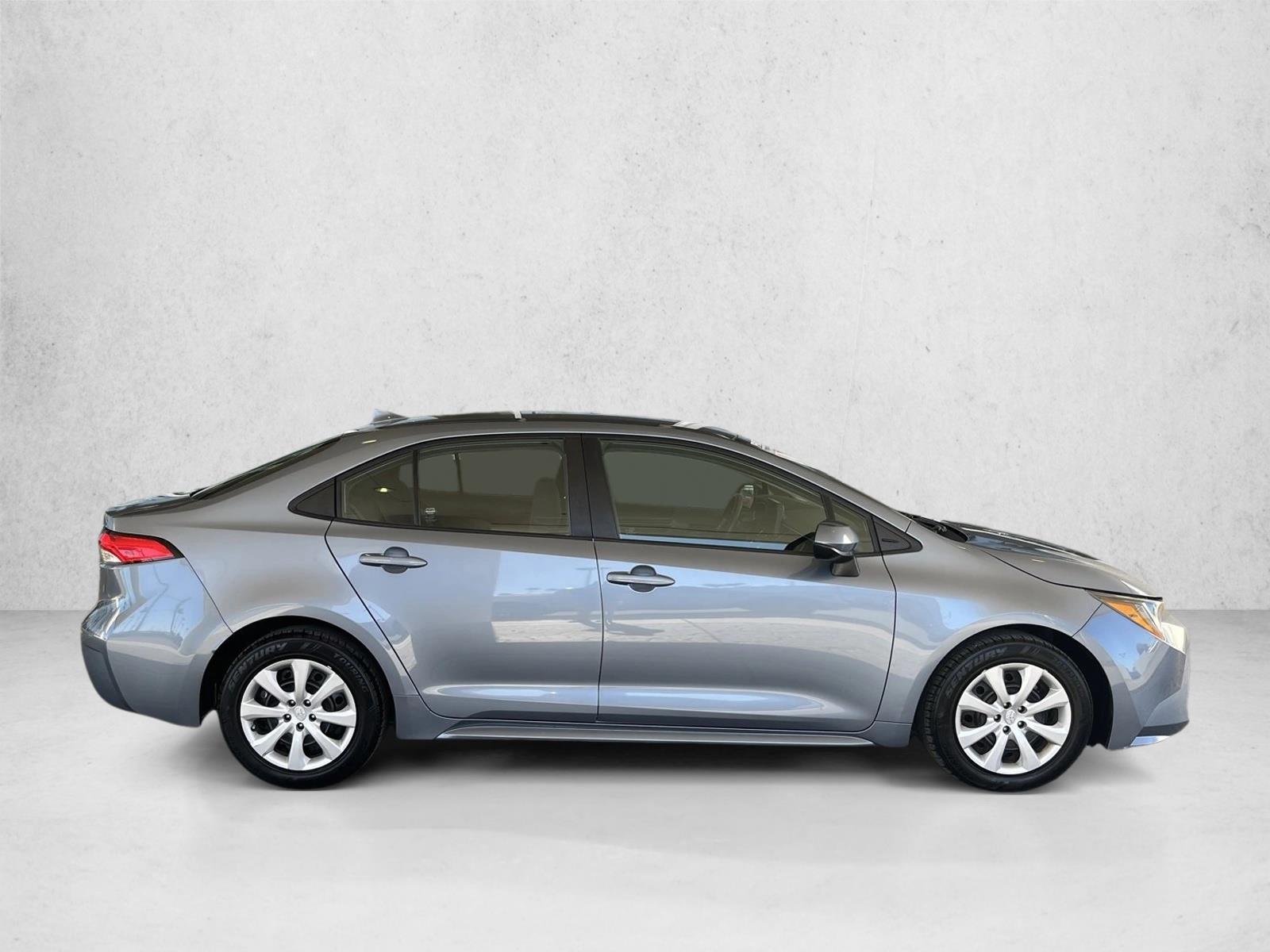 2023 Toyota Corolla LE photo 4