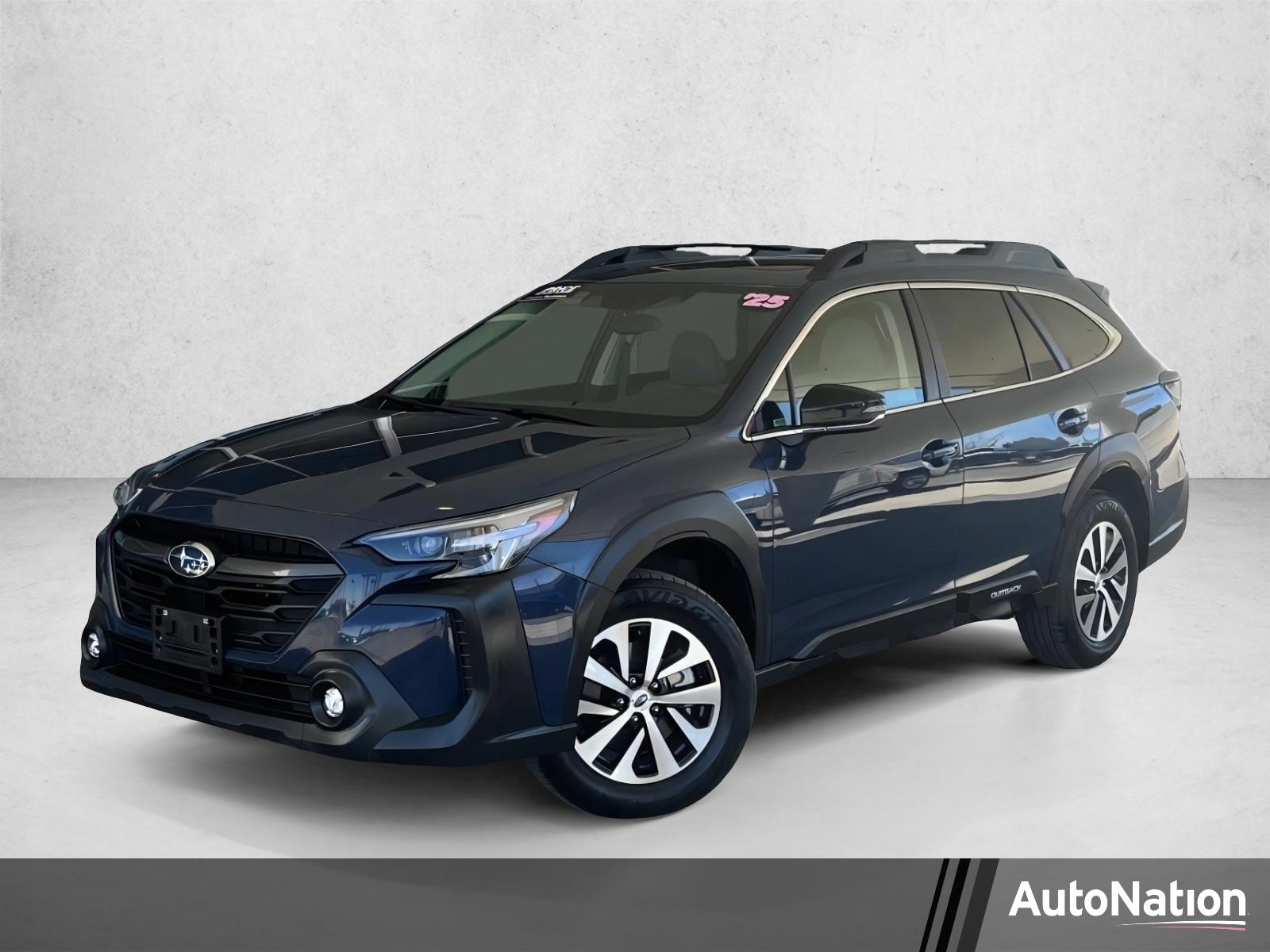 2025 Subaru Outback Premium's photo