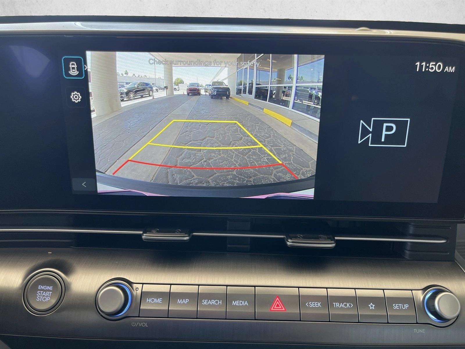 2025 Hyundai Kona SEL - Photo 13
