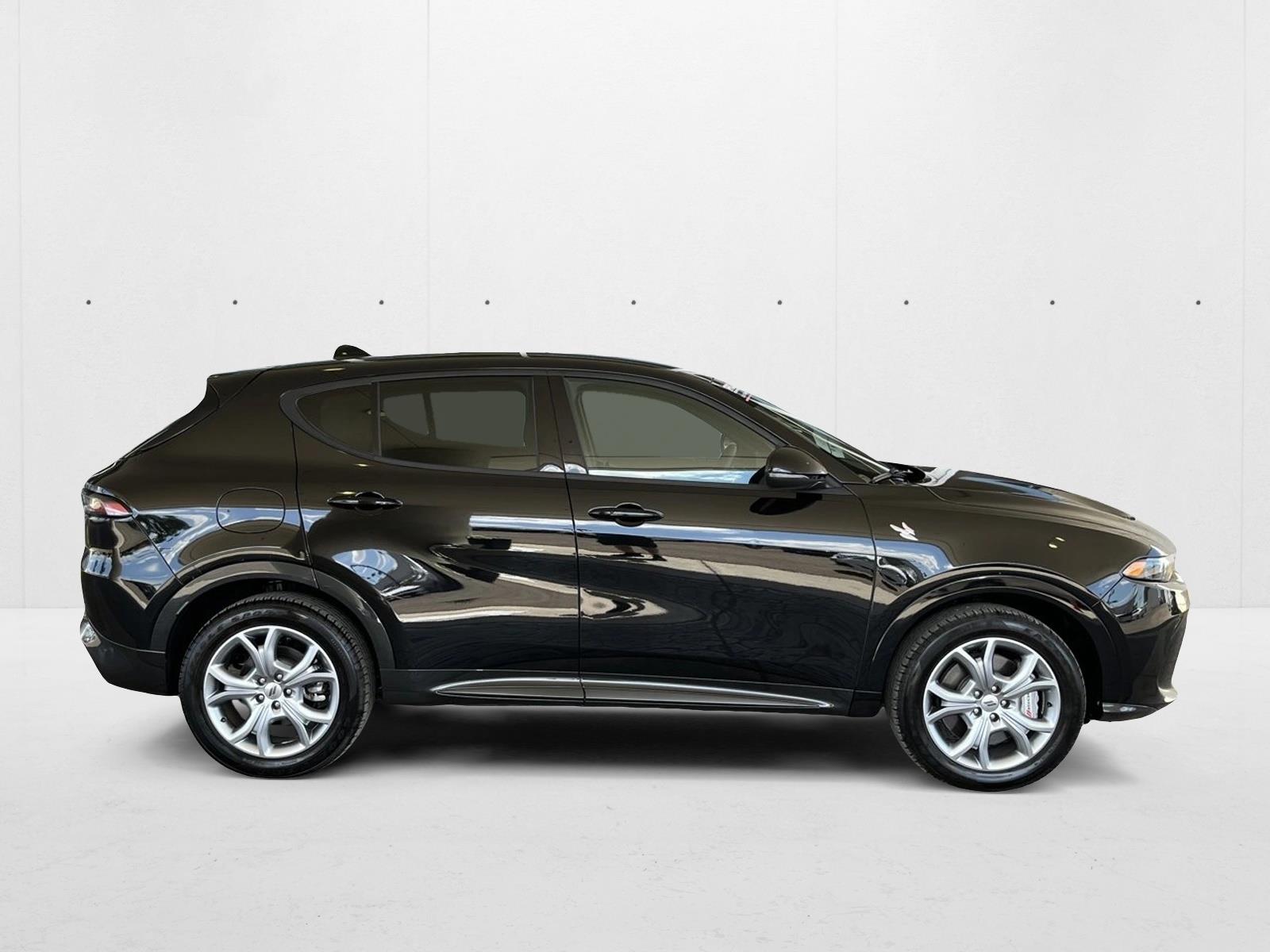 2024 Dodge Hornet R/T photo 3