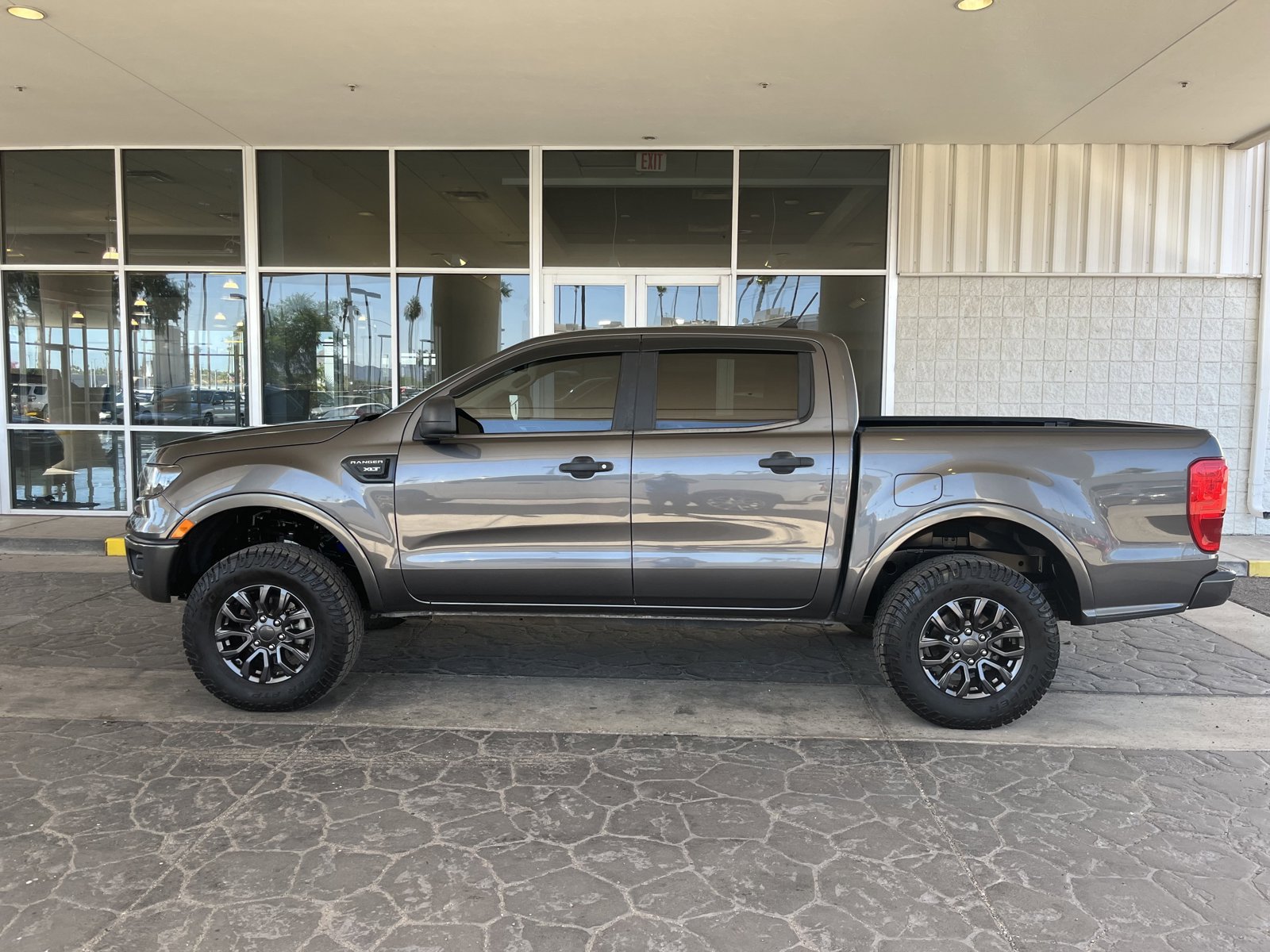 Used 2019 Ford Ranger XLT with VIN 1FTER4FHXKLB19577 for sale in Tucson, AZ