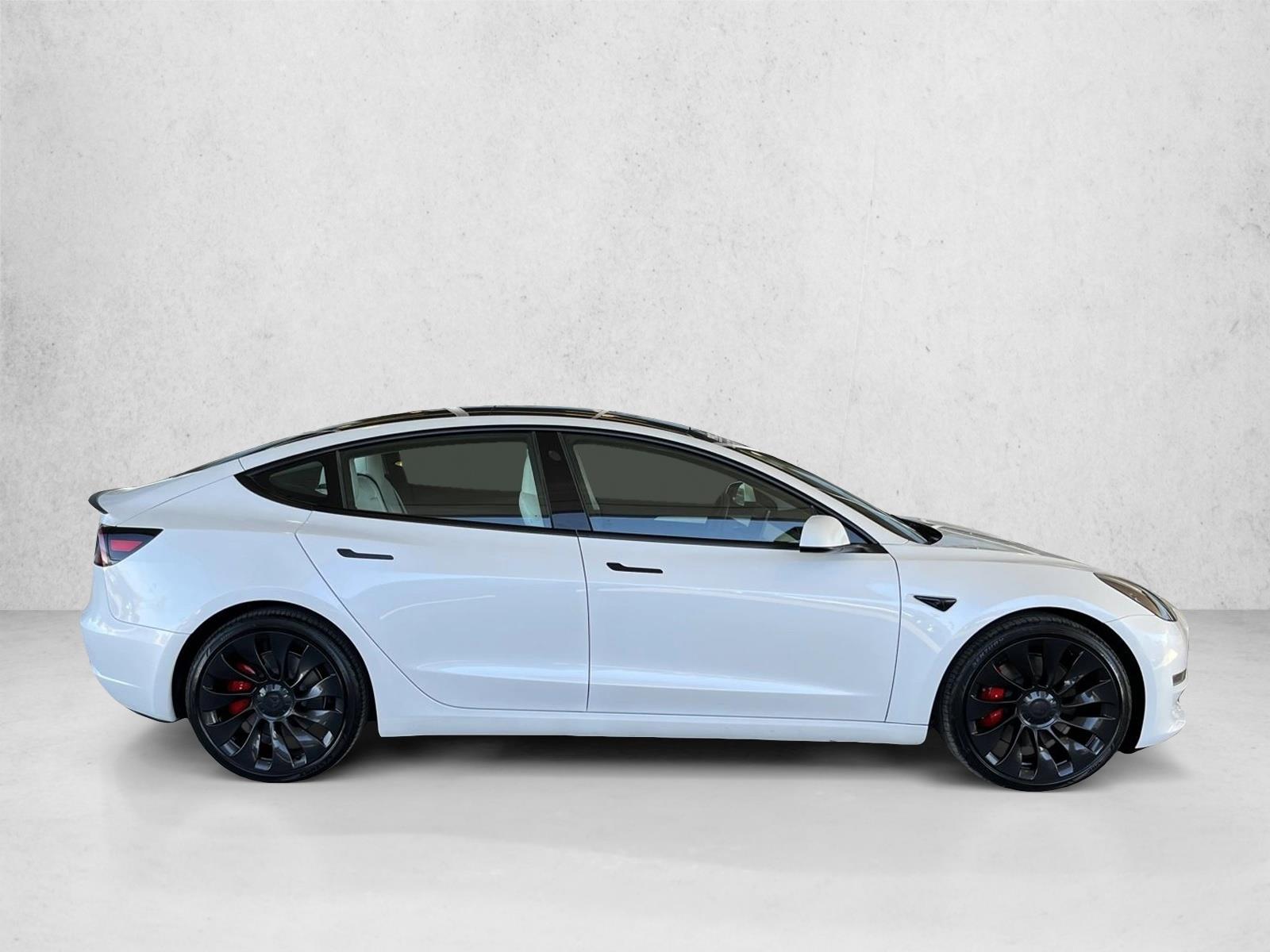 2023 Tesla Model 3 Performance photo 4