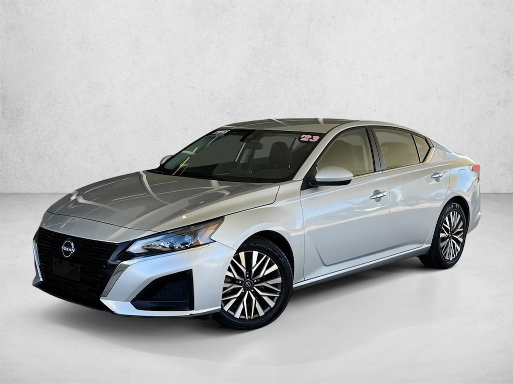Used 2023 Nissan Altima 2.5 SV Sedan