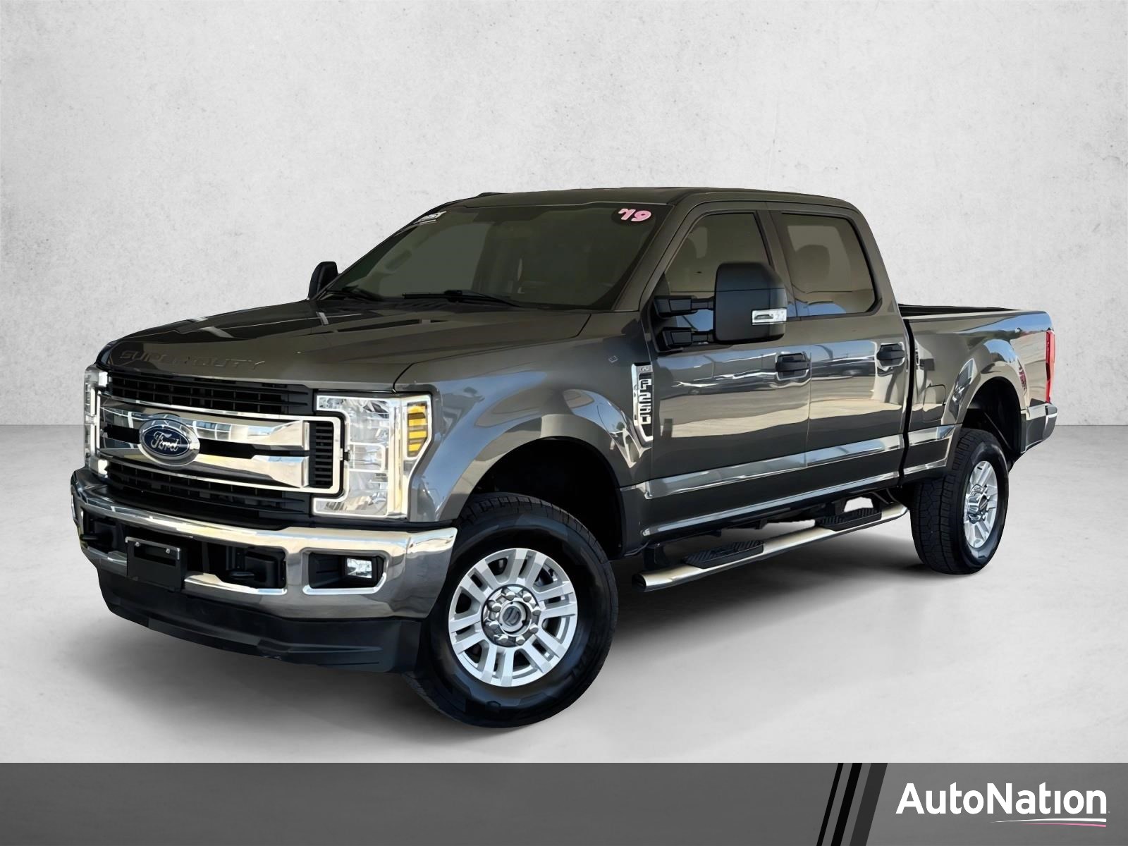 2019 Ford F-250 XLT 4x4 Crew Cab 8' Box's photo