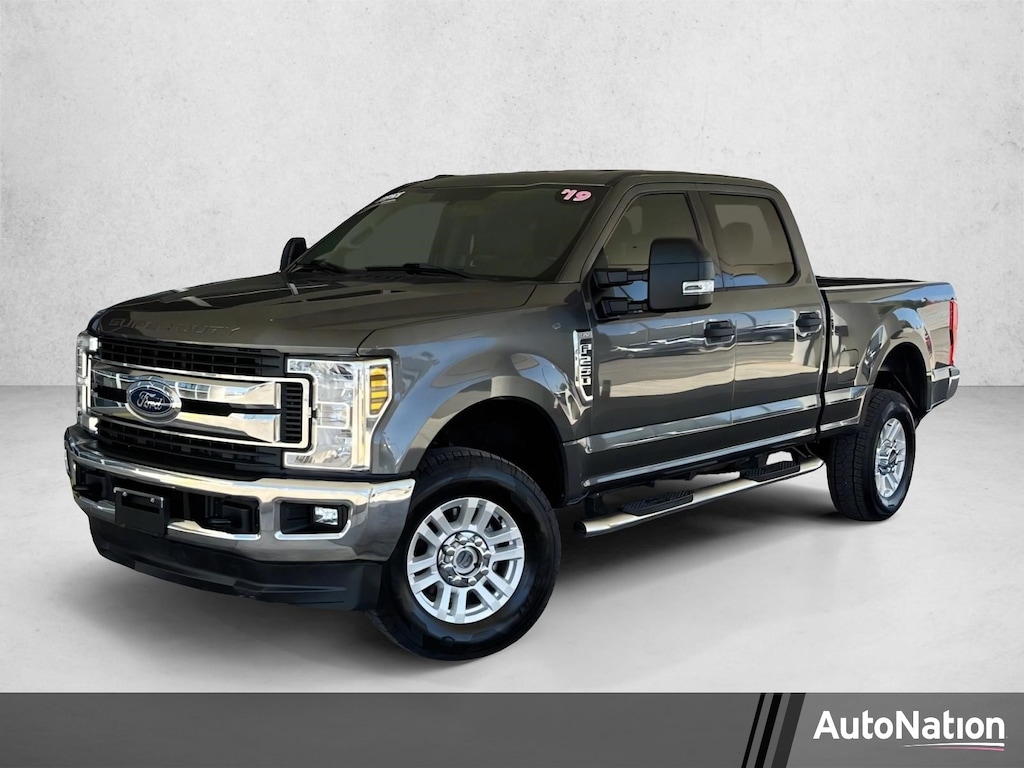 Used 2019 Ford F-250 XLT Truck Crew Cab