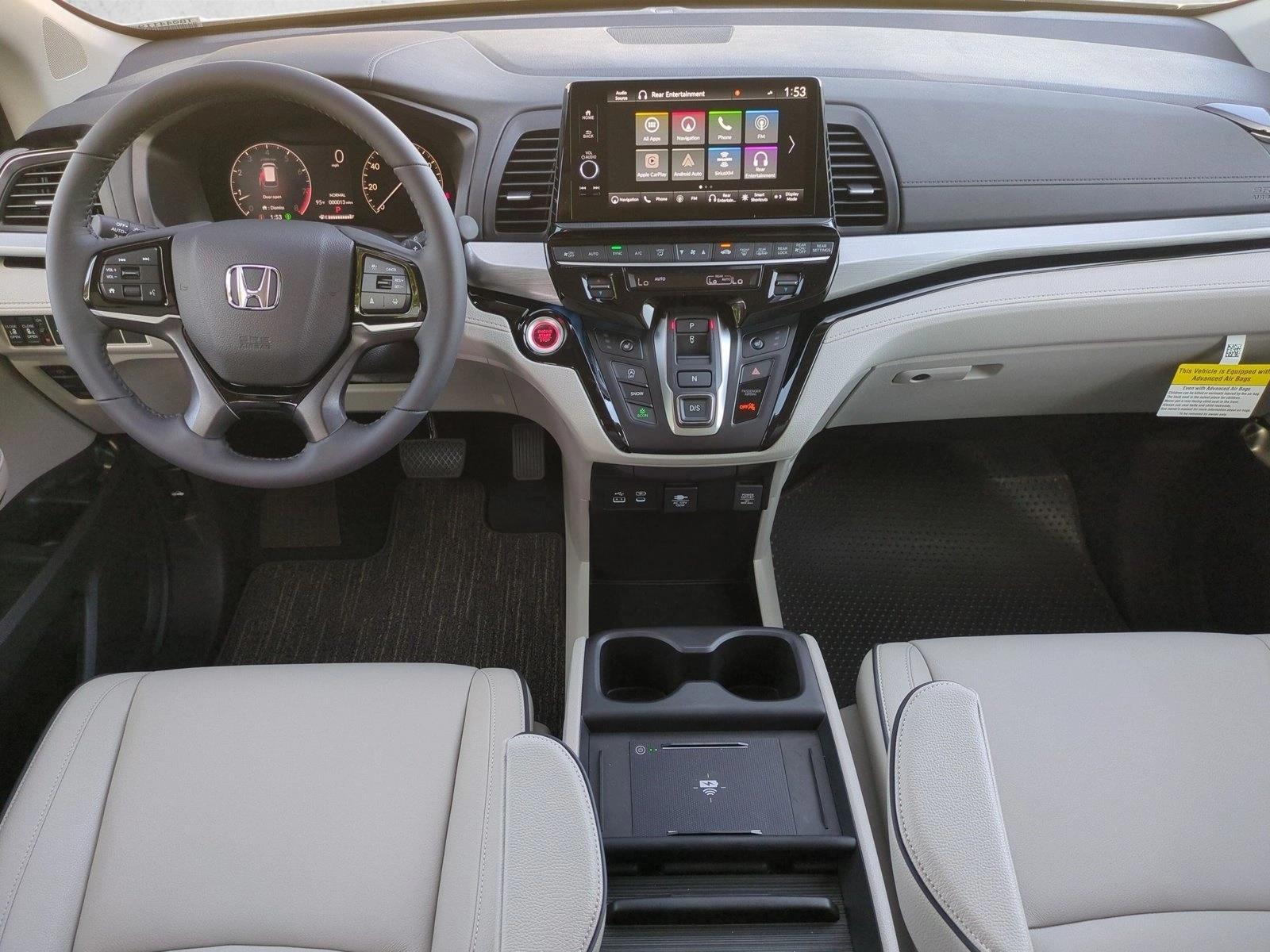 2026 Honda Odyssey Touring - Photo 15