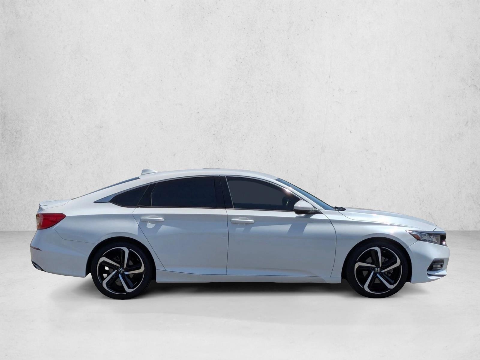 2019 Honda Accord Sport photo 4