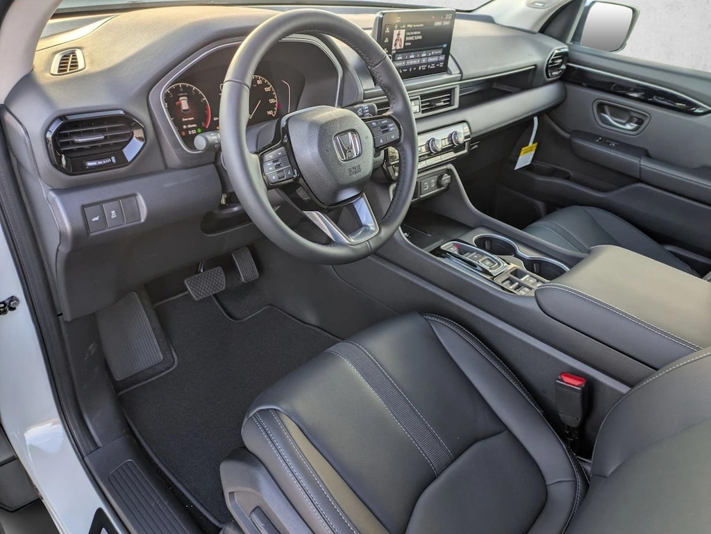 New 2025 Honda Pilot Touring SUV