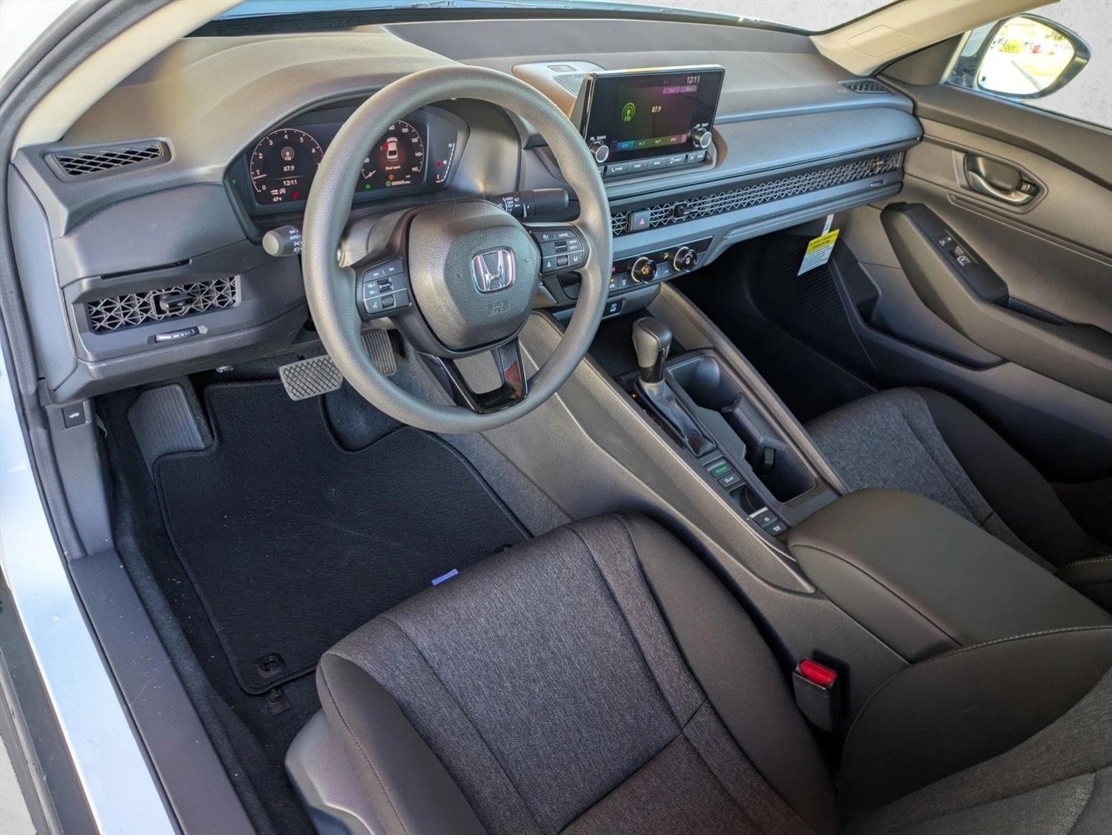 2025 Honda Accord LX photo 3