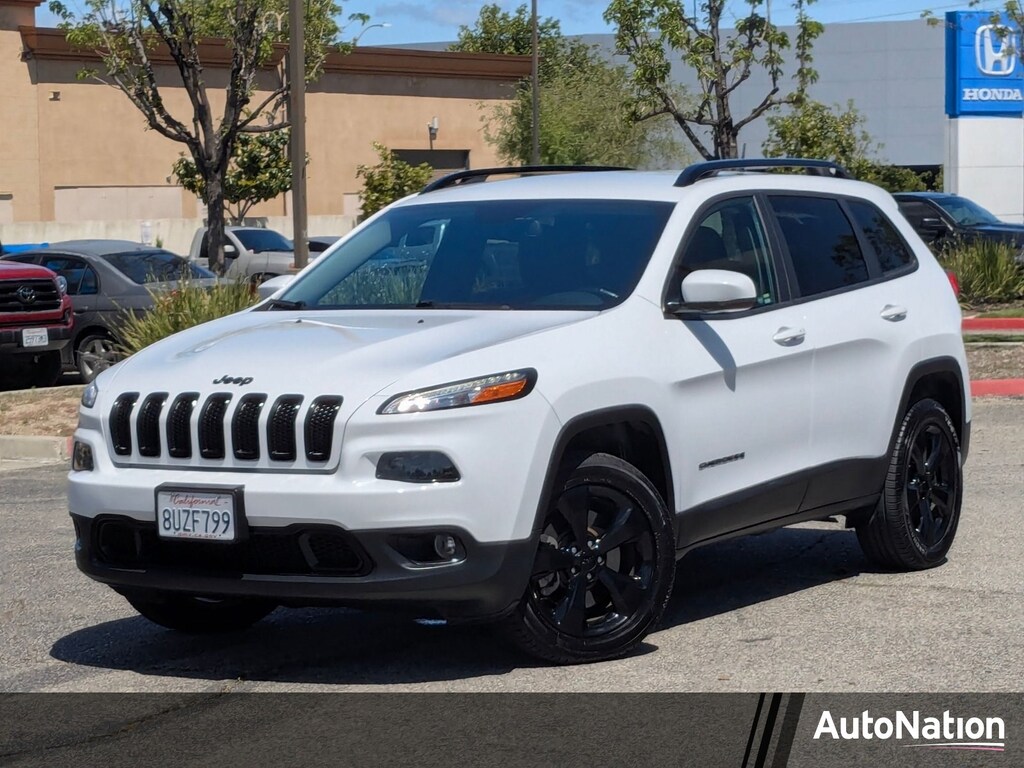 Used 2018 Jeep Cherokee Limited FWD SUV