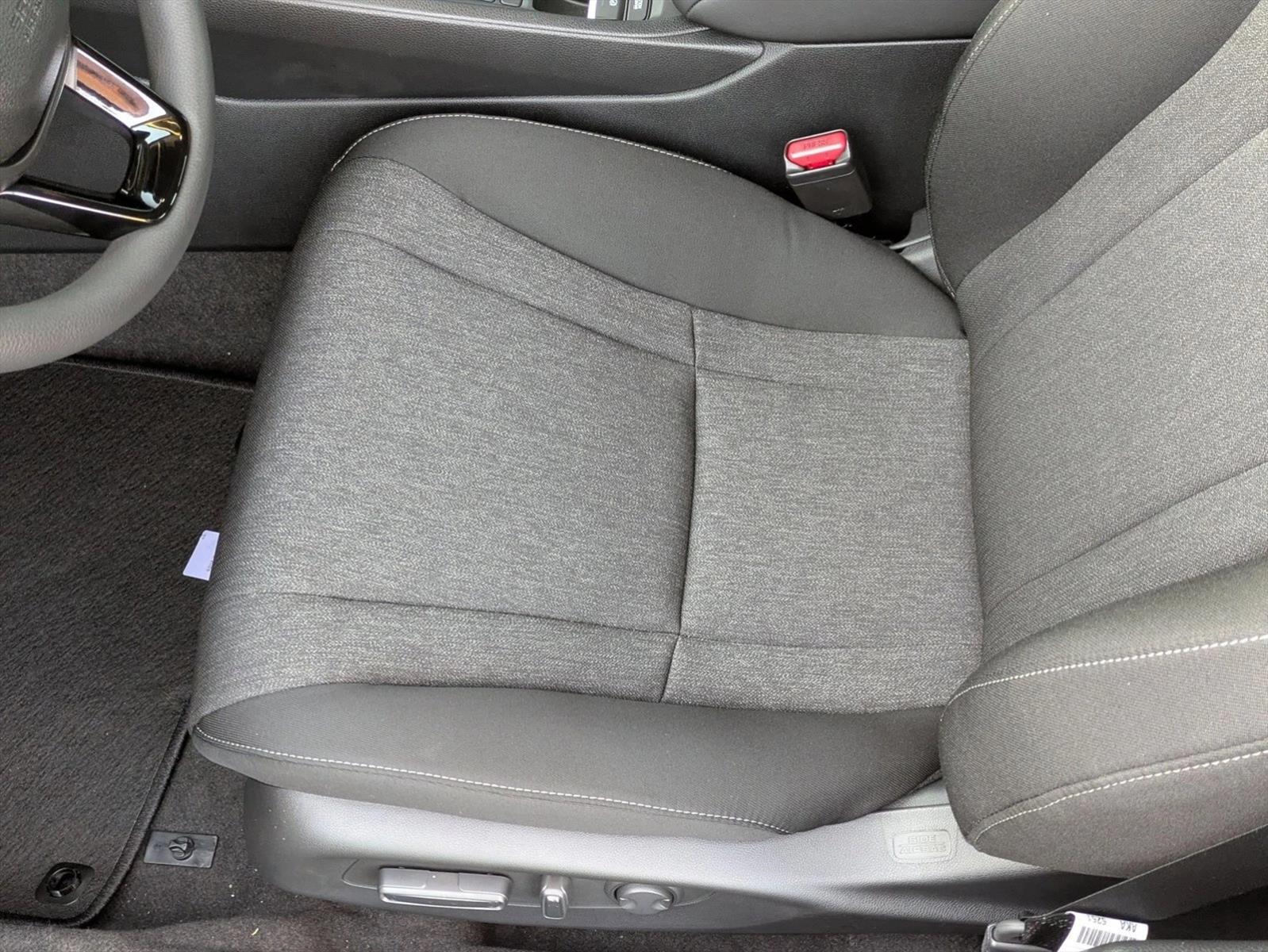 2025 Honda Accord SE photo 4
