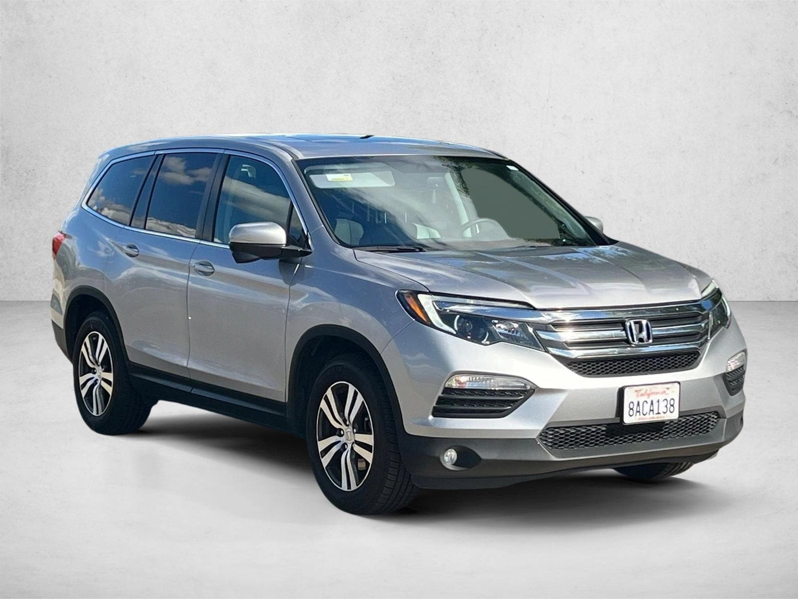 2017 Honda Pilot EX-L FWD photo 2