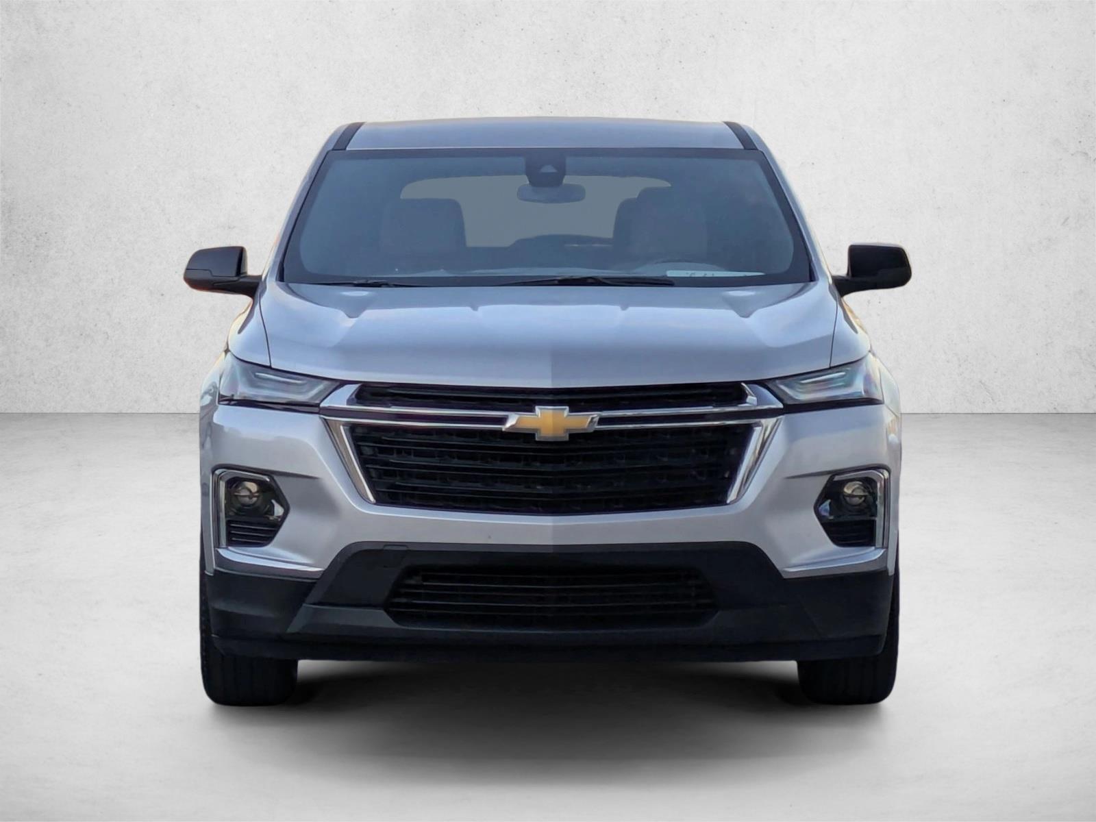 2022 Chevrolet Traverse 1LS photo 2