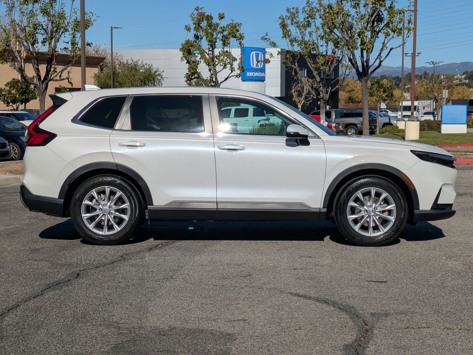 2024 Honda CR-V EX photo 4