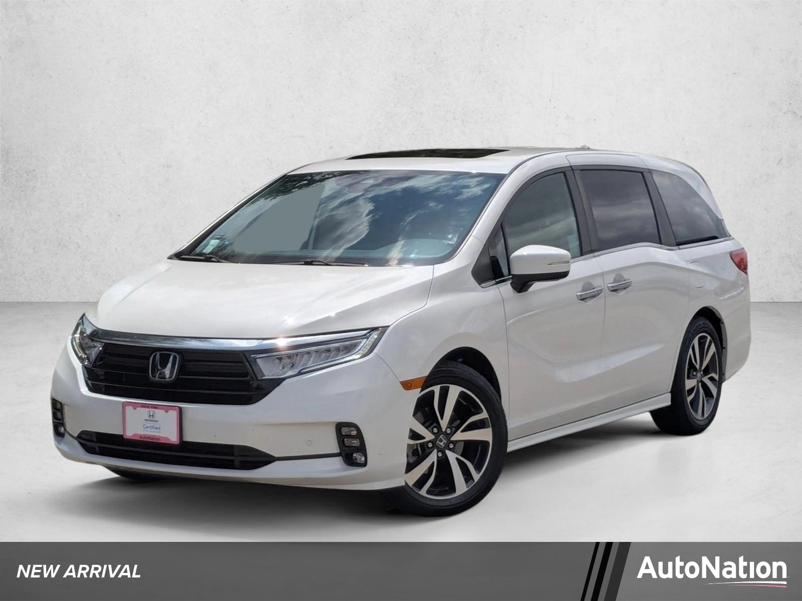 2024 Honda Odyssey Touring's photo